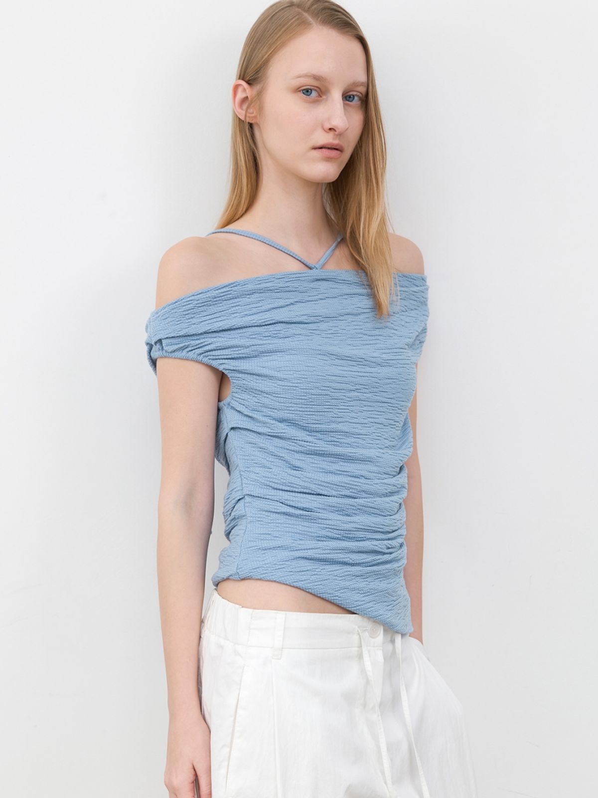 아틀리에 나인(ATELIER NAIN) WAFFLE TEXTURE SIDE-TUCKS OFF SHOULDER BLOUSE (BL-4410)