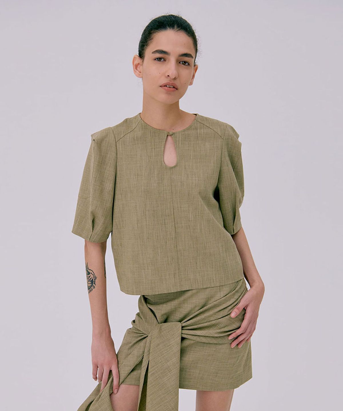 분더캄머(WNDERKAMMER) Puff Sleeve Blouse_Brown(퍼프 소매 블라우스_브라운)