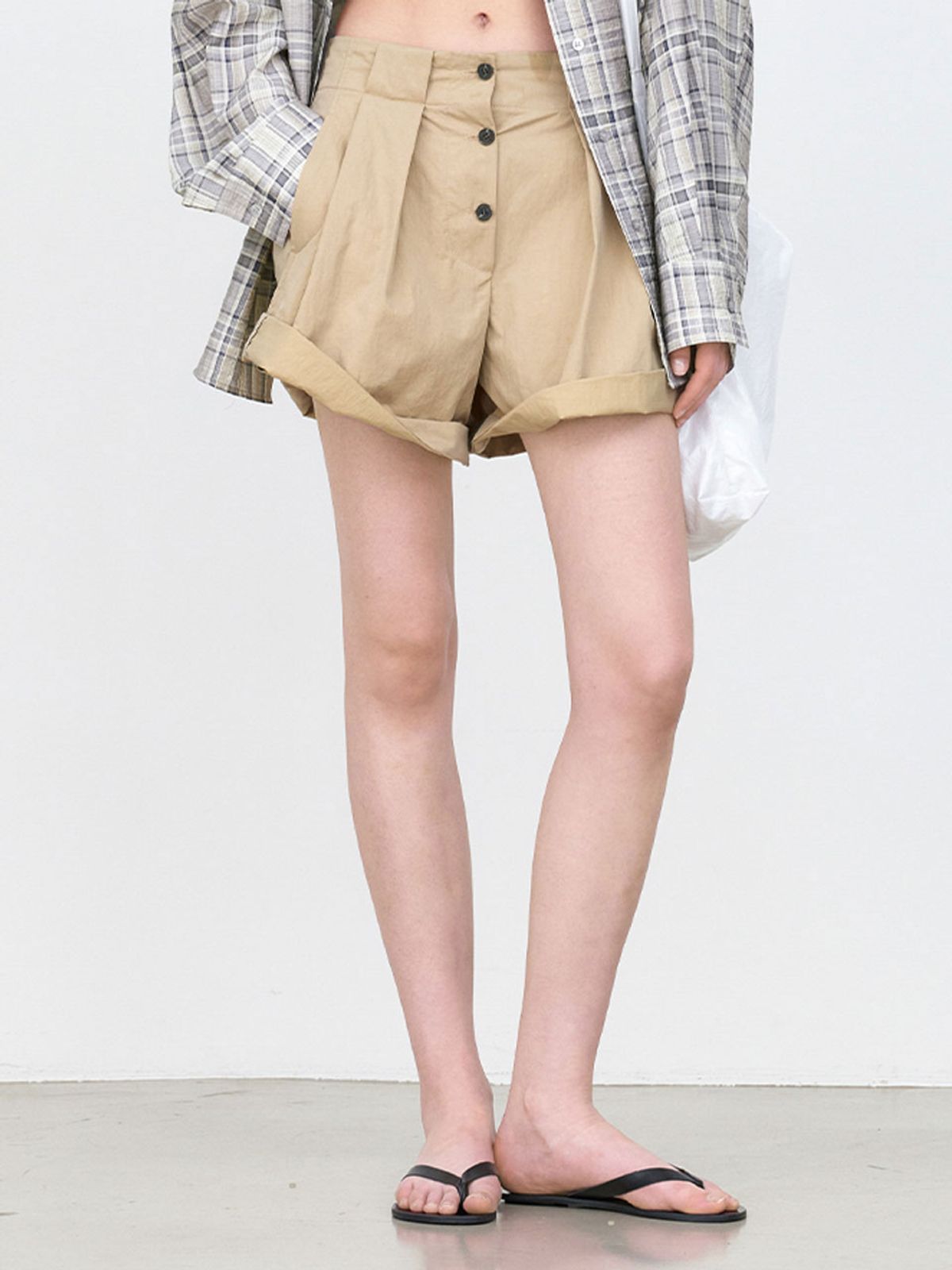 아틀리에 나인(ATELIER NAIN) ZEN LOL-UP TUCK SHORTS (PT-5764)