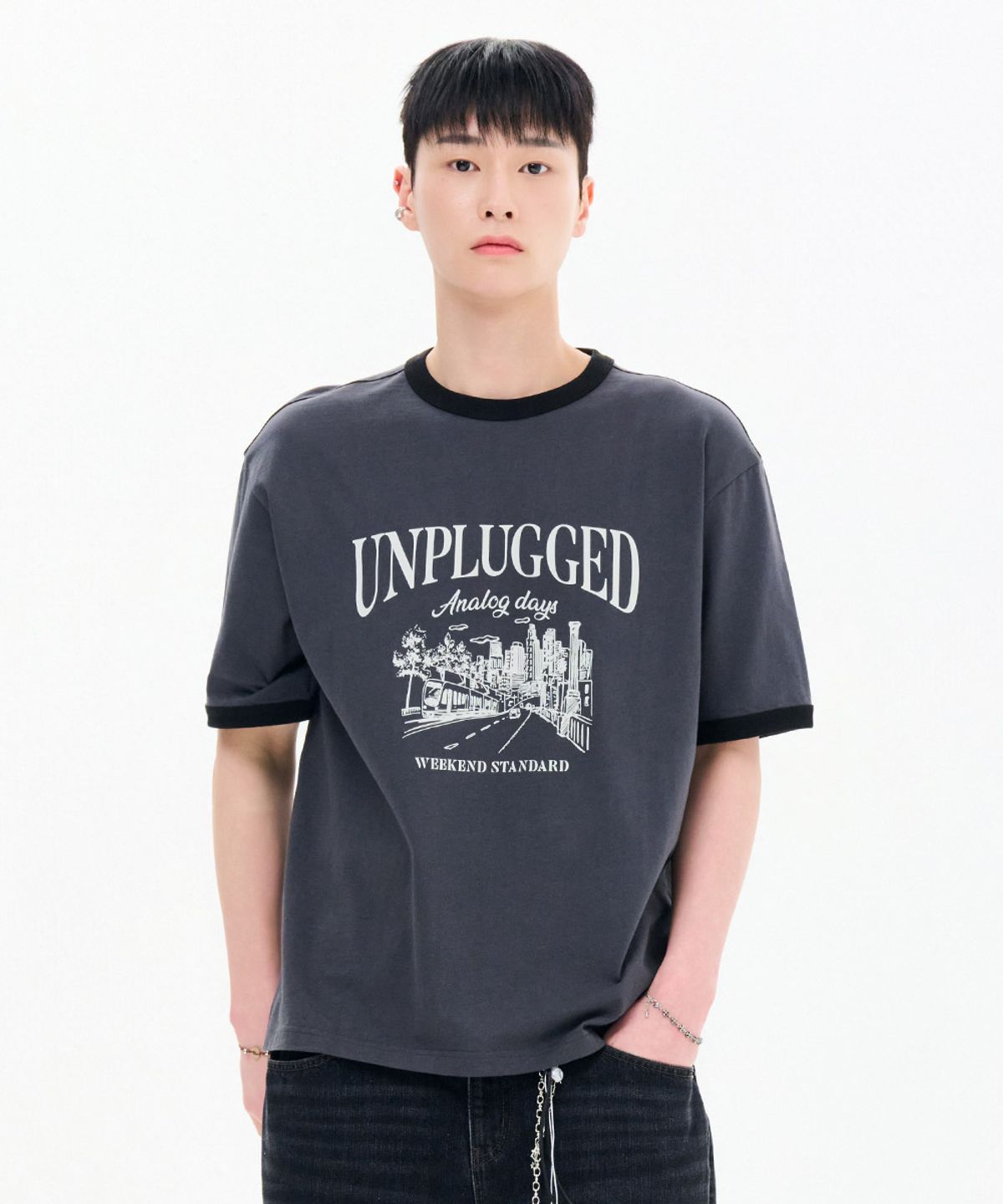 체이스컬트(CHASECULT) 공용 링거 그래픽 반팔 티셔츠-FBZU5805C09