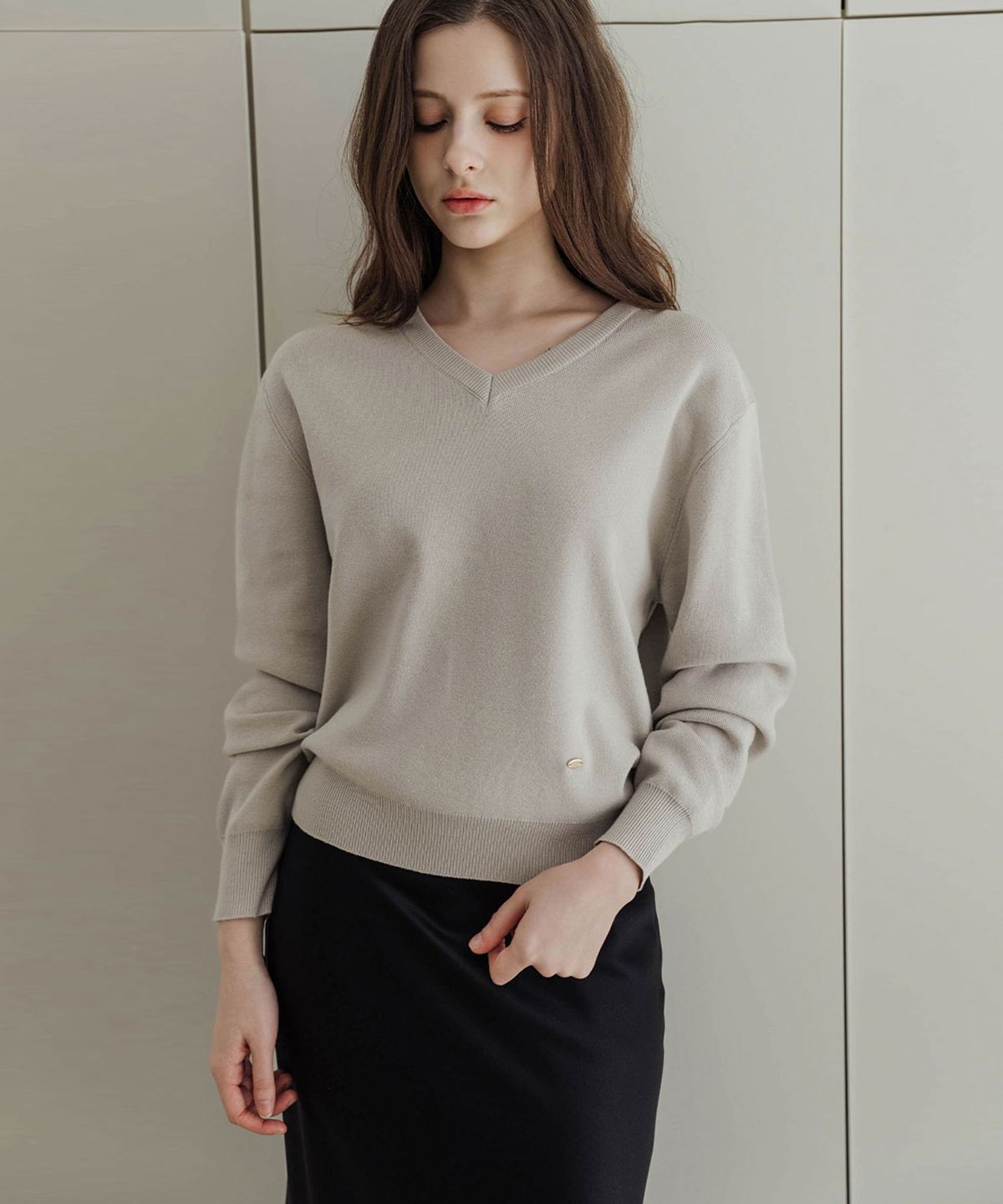 로트르드민(LAUTREDE MIN) V Neck Knit Gray Pullover