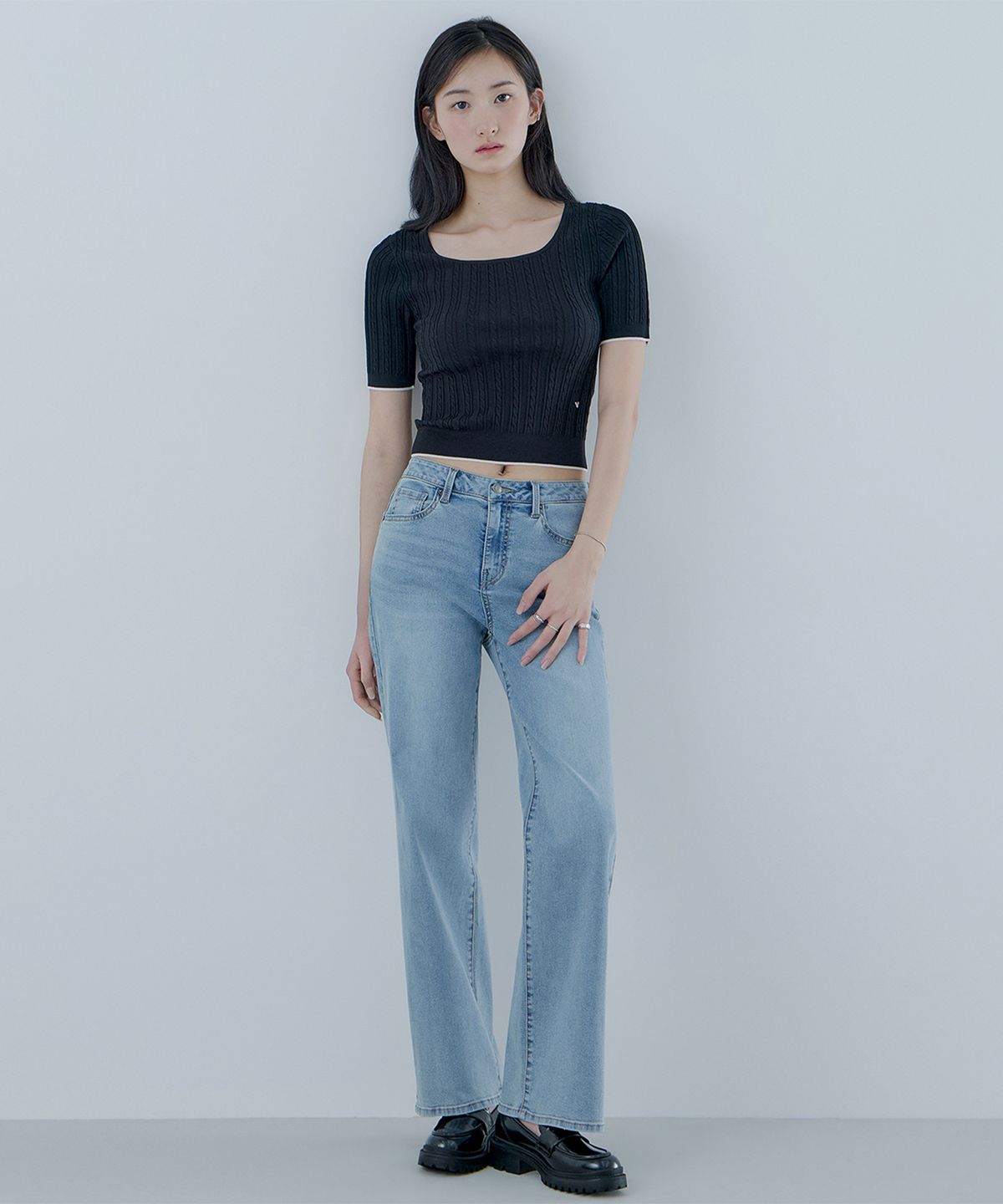 게스(GUESS) [ON] 1color 여성 저온스 세미 와이드 LBL OQ2DE105