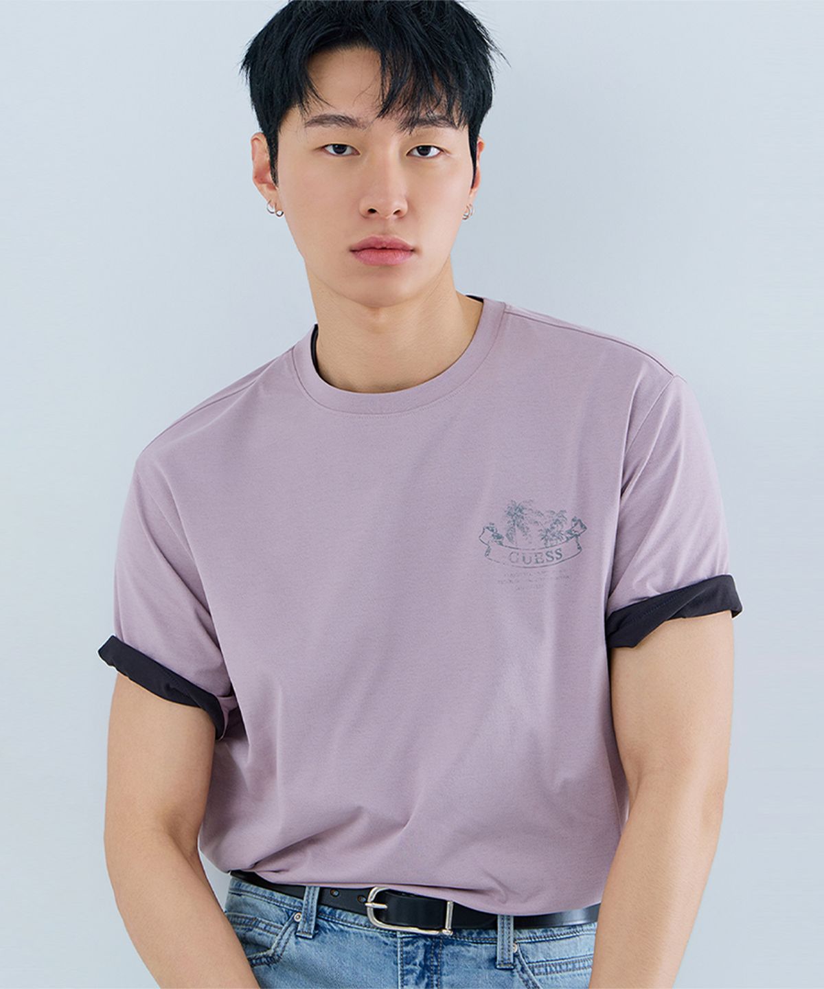 게스(GUESS) [ON] 4color 유니 세미오버핏 고신축사 그래픽 반팔티셔츠 NQ2KE408