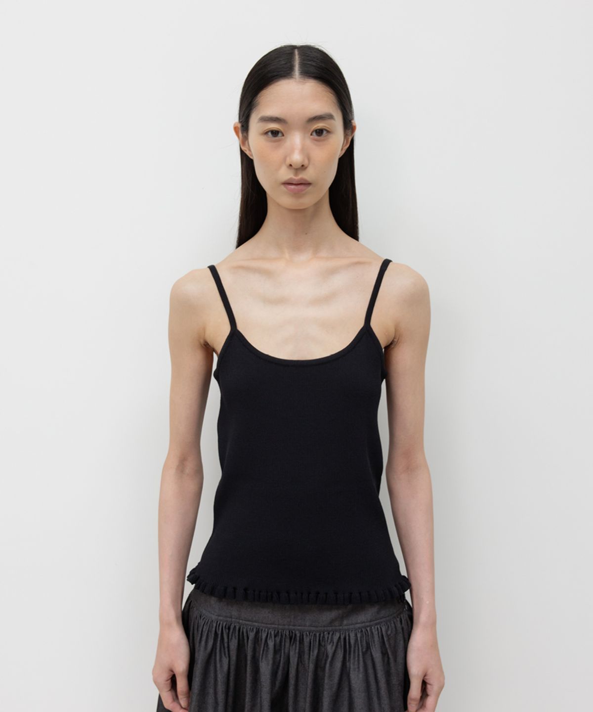 지비에이치 어패럴(GBH APPAREL) RIBBED FRILL SLEEVELESS / BLACK