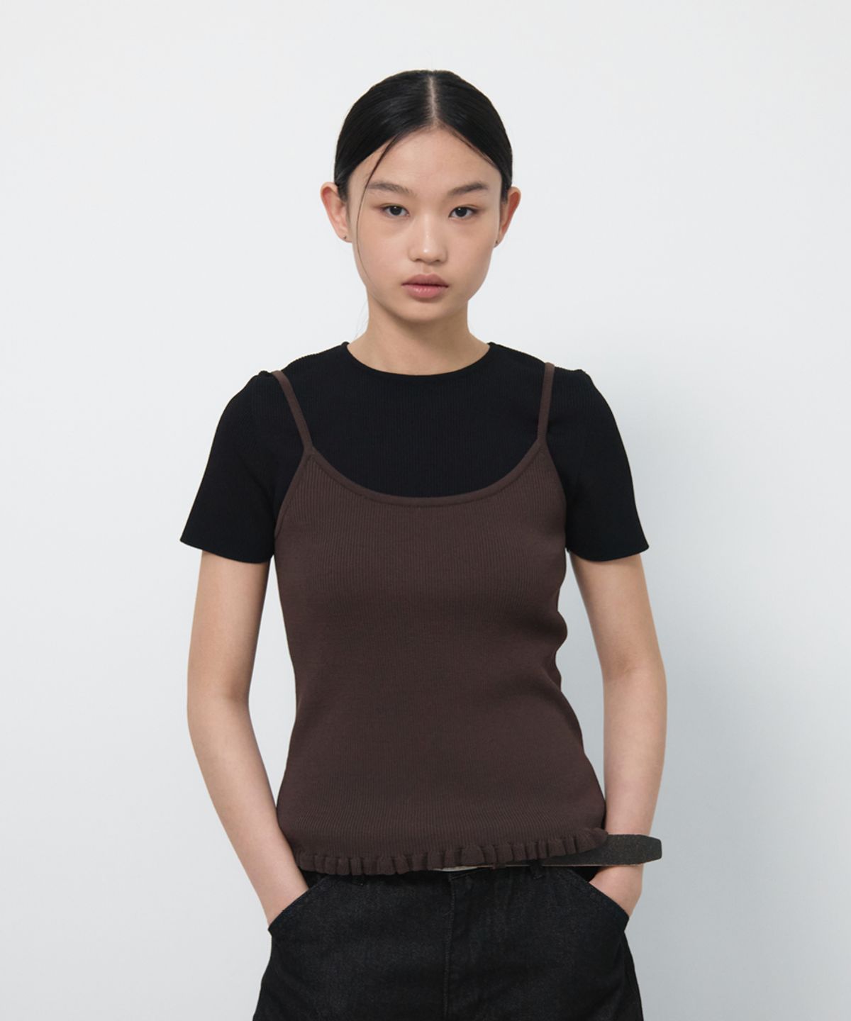 지비에이치 어패럴(GBH APPAREL) RIBBED FRILL SLEEVELESS / BROWN