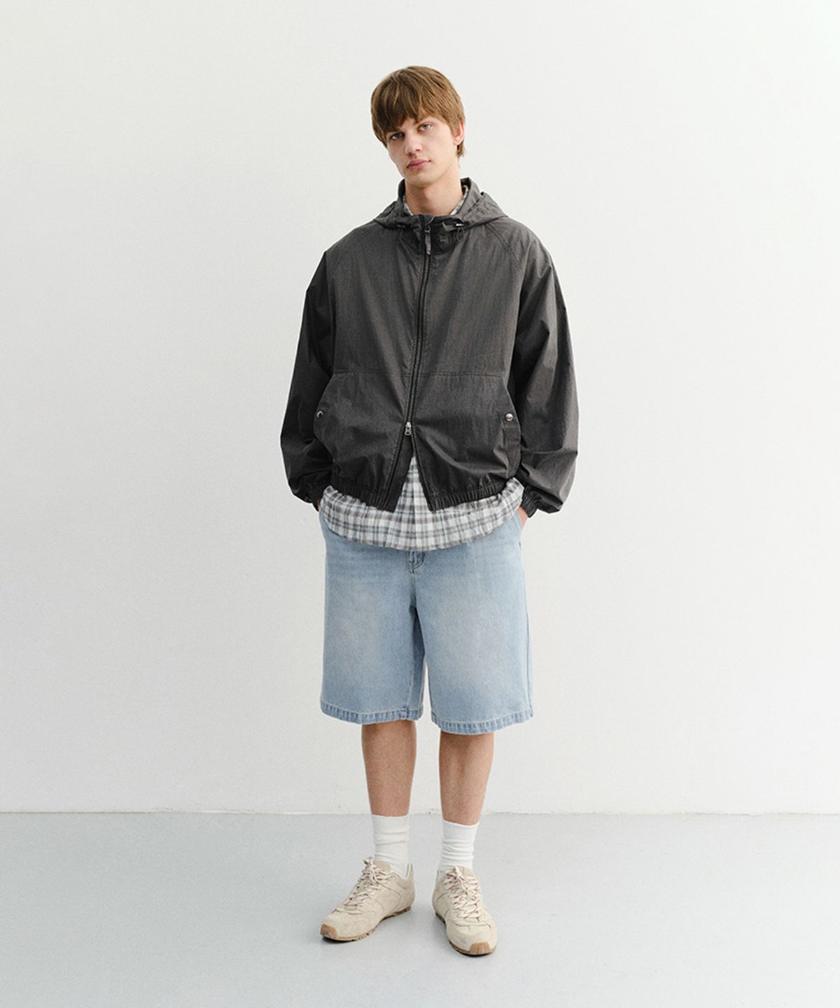 던스트 포 맨(DUNST FOR MEN) PLEATED BERMUDA DENIM SHORTS_UDPA6B323_LIGHT BLUE