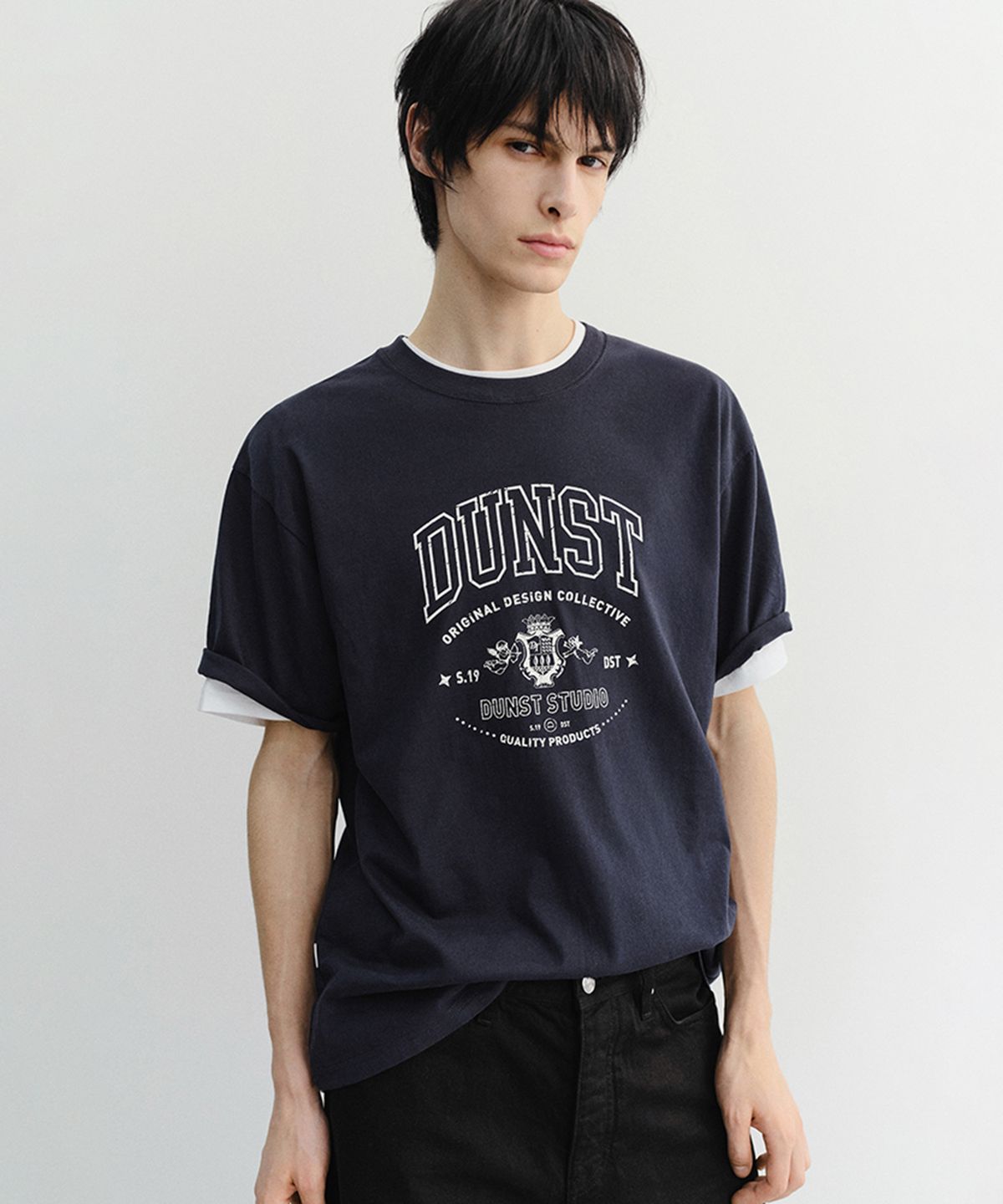 던스트 포 맨(DUNST FOR MEN) CUPID ARCH LOGO T-SHIRT_UNISEX_UDTS6B129_FRENCH NAVY