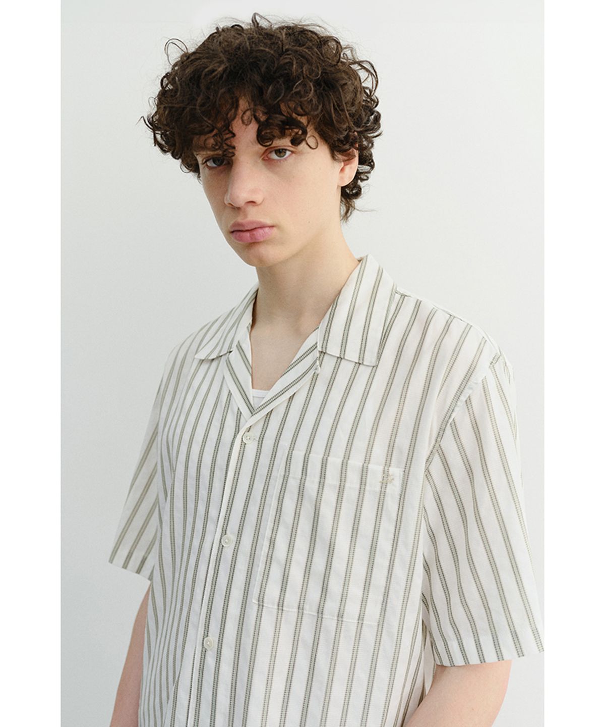 던스트 포 맨(DUNST FOR MEN) CROPPED OPEN COLLARED STRIPED SHIRT_UDSH6B321_GREEN STRIPE