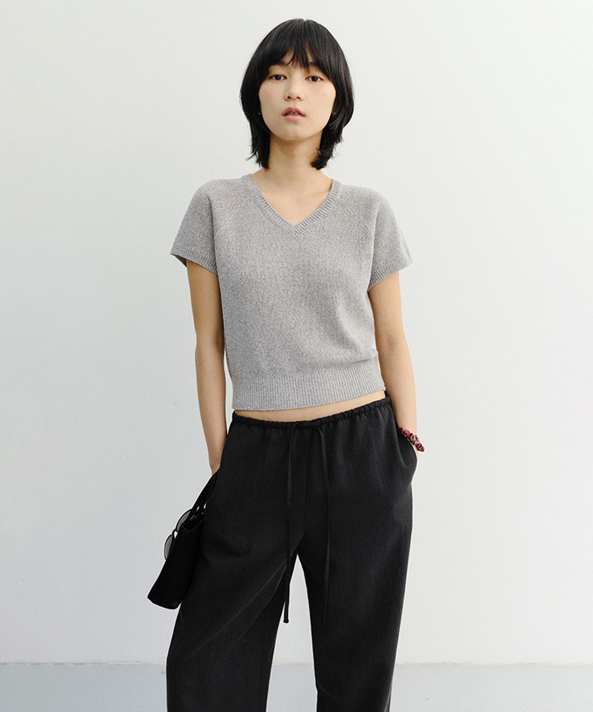 던스트(DUNST) SUMMER LINEN V-NECK KNIT_UDSW6B233_MELANGE GREY