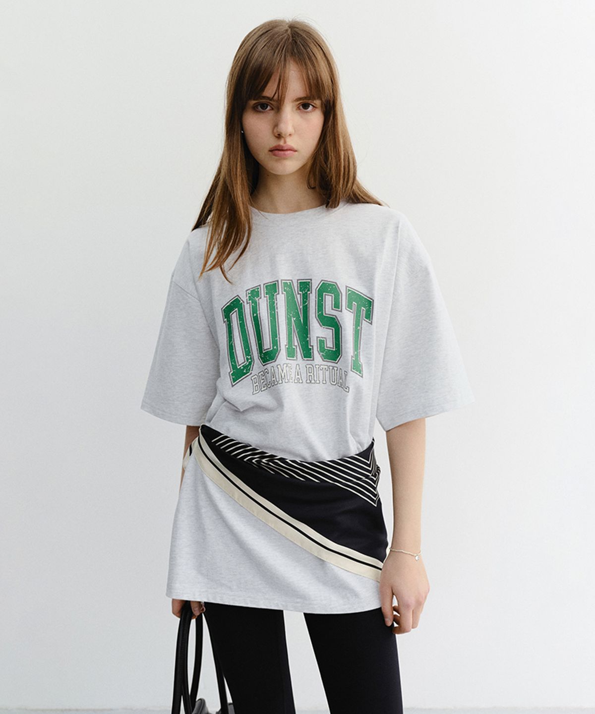 던스트(DUNST) UNISEX VINTAGE ARCH LOGO T-SHIRT_UDTS6B145_LIGHT MELANGE GREY