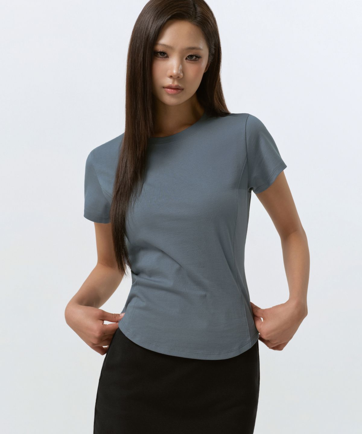 무신사 스탠다드 우먼(MUSINSA STANDARD WOMAN) 우먼즈 라운드 헴 티셔츠 [피콕 블루]