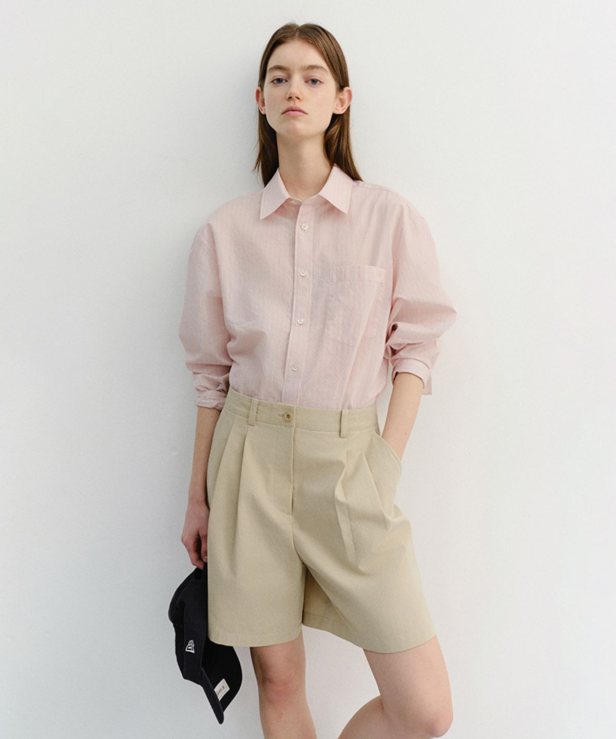 던스트(DUNST) DOUBLE PLEATED BERMUDA SHORTS_UDPA6B244_BEIGE