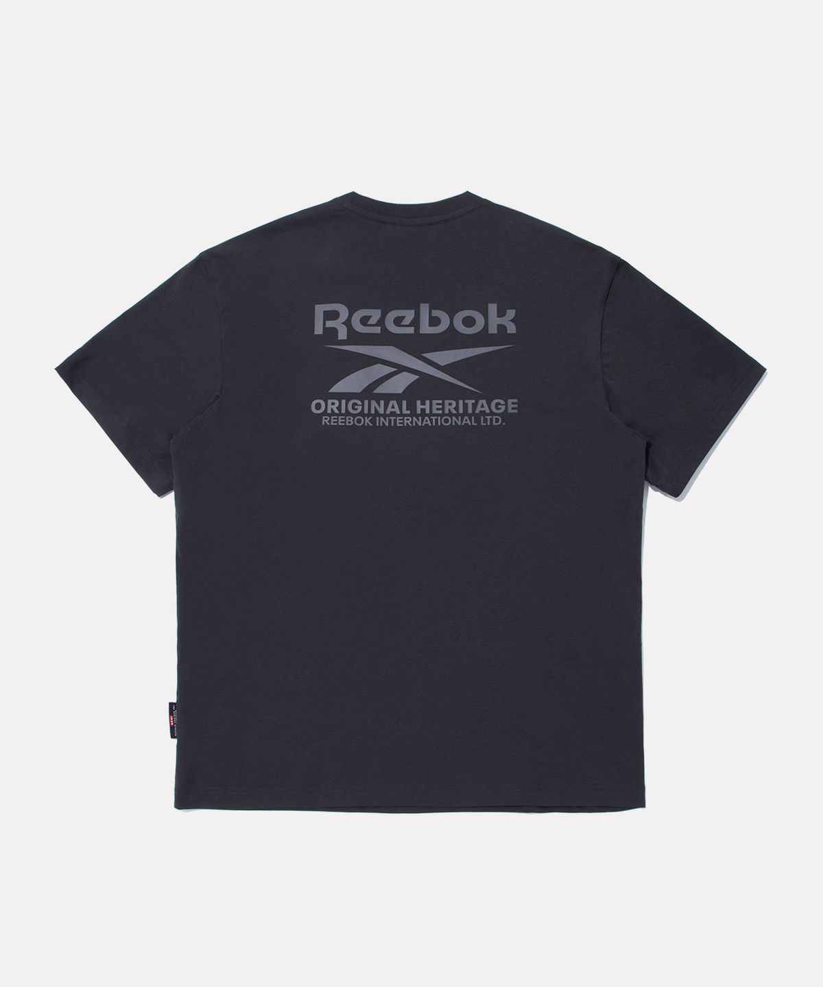 리복(REEBOK) 빅벡터 슬로건 프레쉬 반팔티 - 딥 차콜