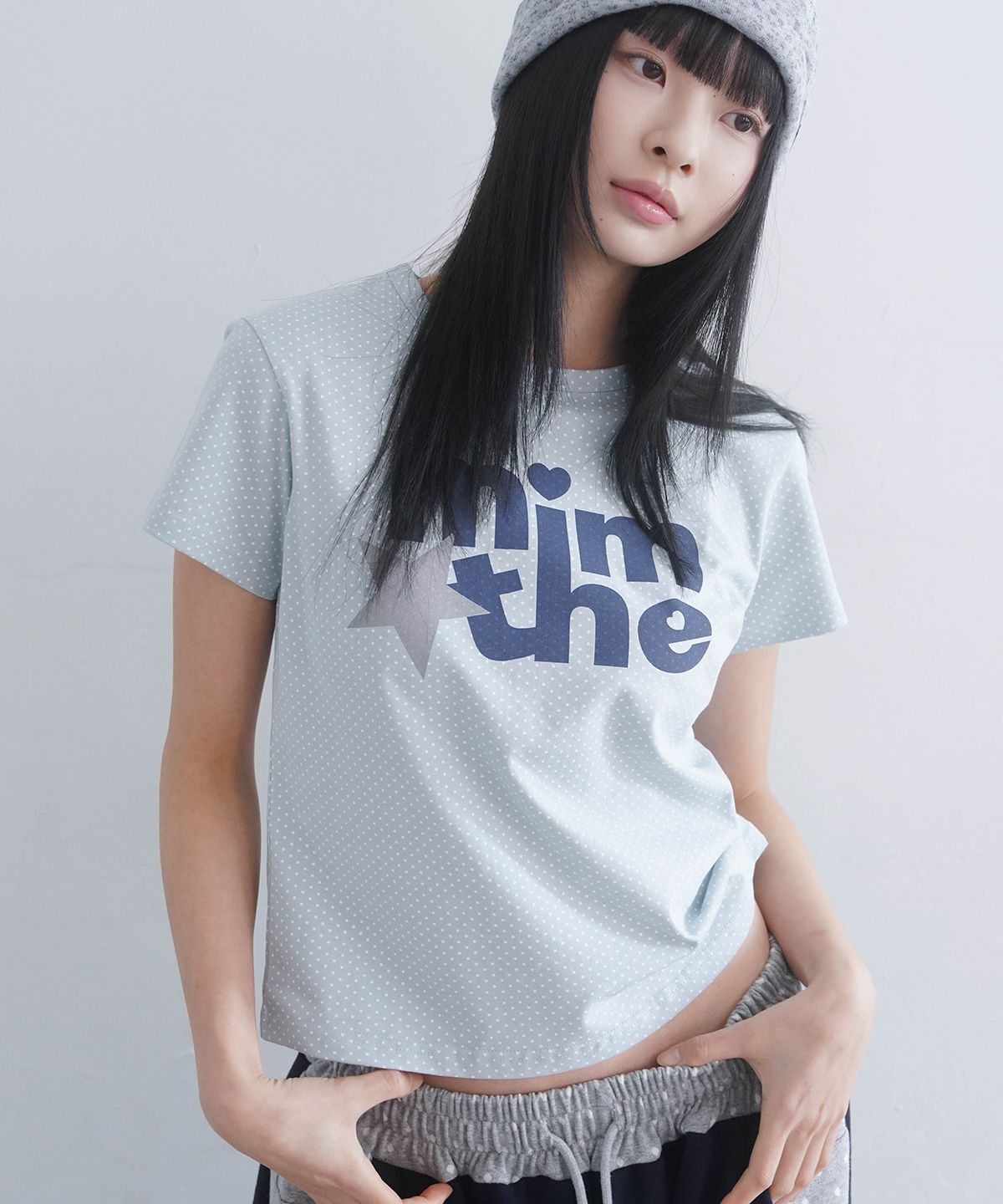 밈더워드로브(MIMTHEWARDROBE) 밈더 스타 도트 크롭 티셔츠_스카이블루