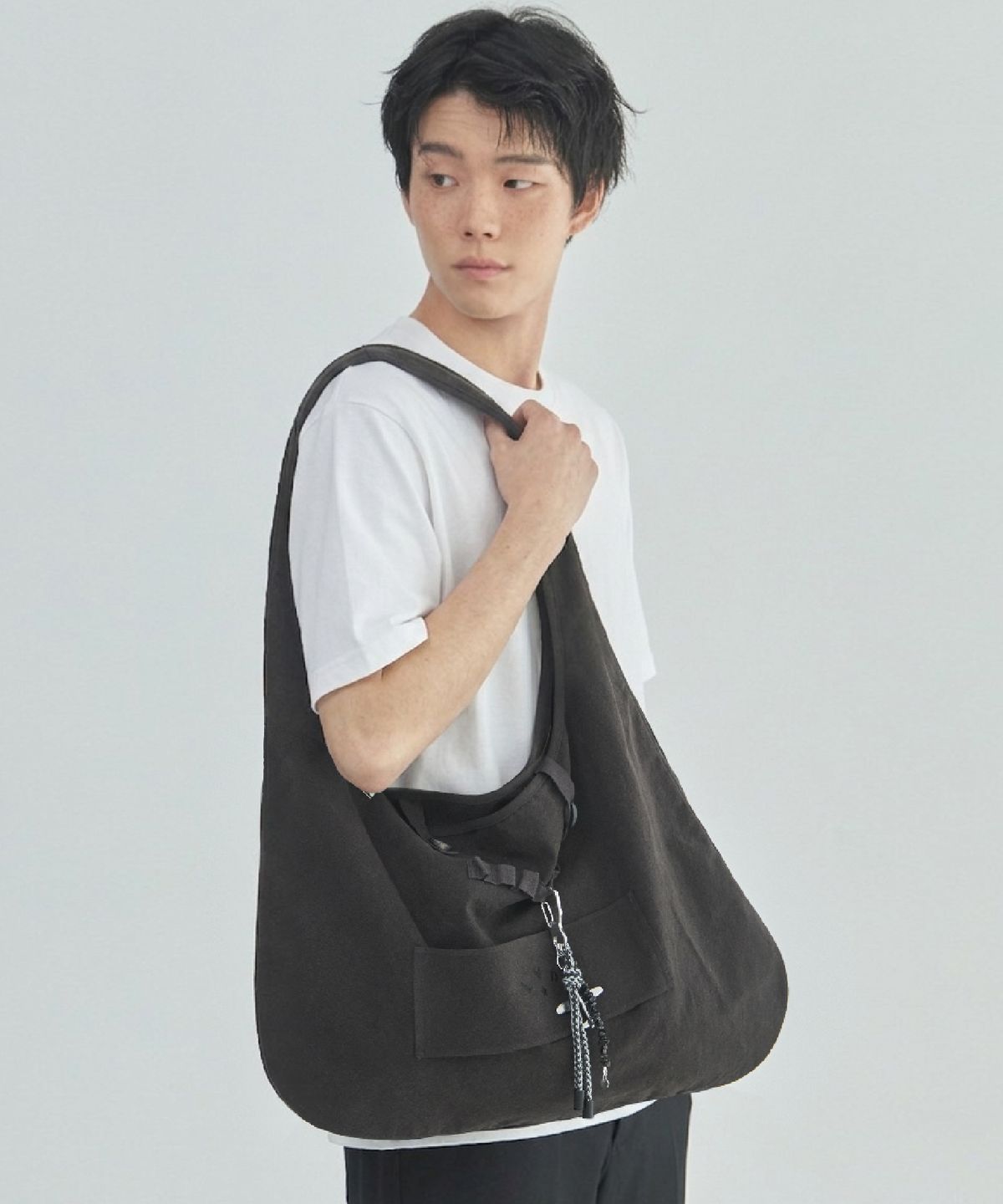 라드에디션(LAD EDITION) 워시드 패블 토드 빅백_차콜