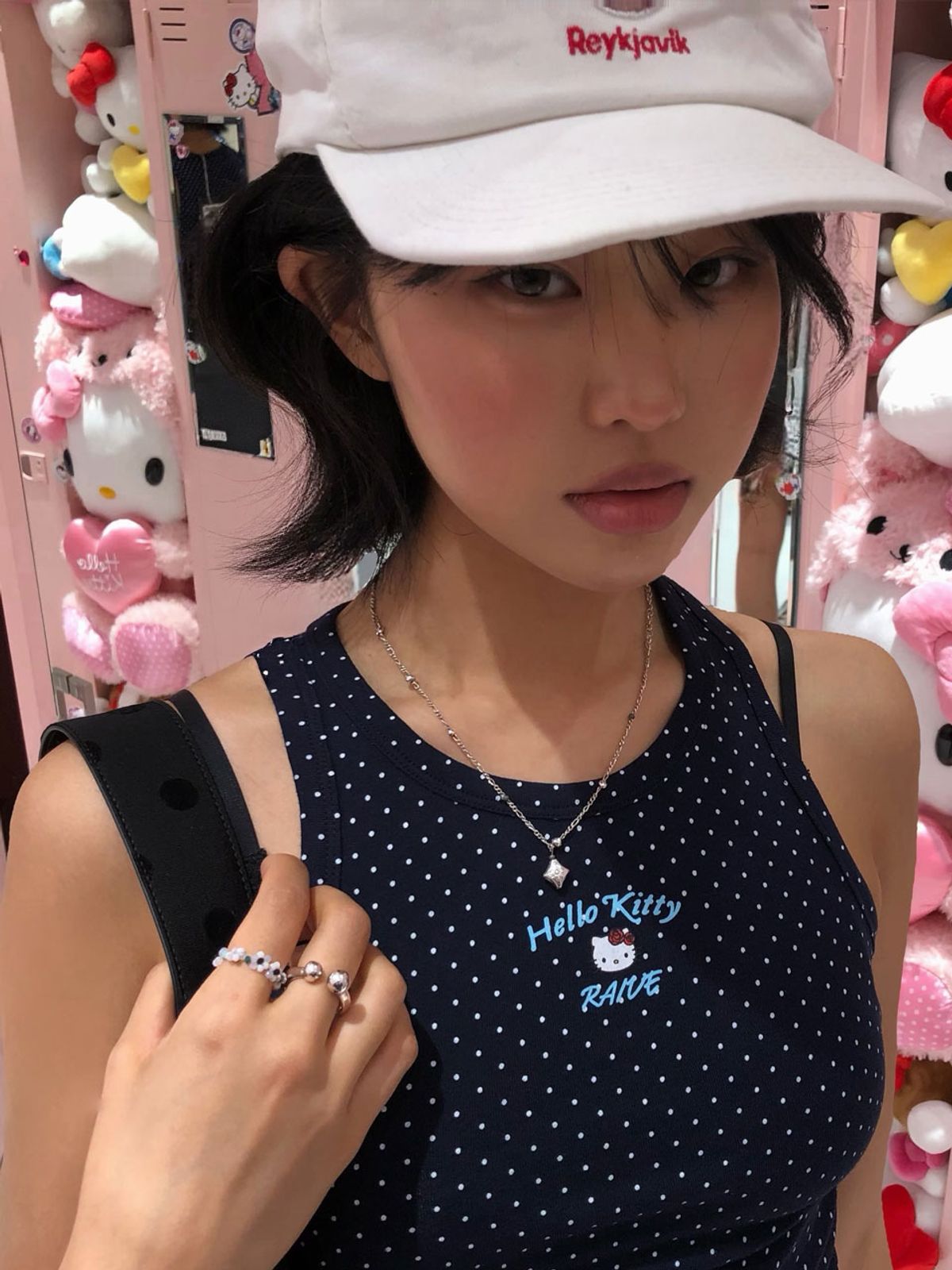 레이브(RAIVE) RAIVE X HELLO KITTY Sleeveless T-shirts VW6ME005_2color