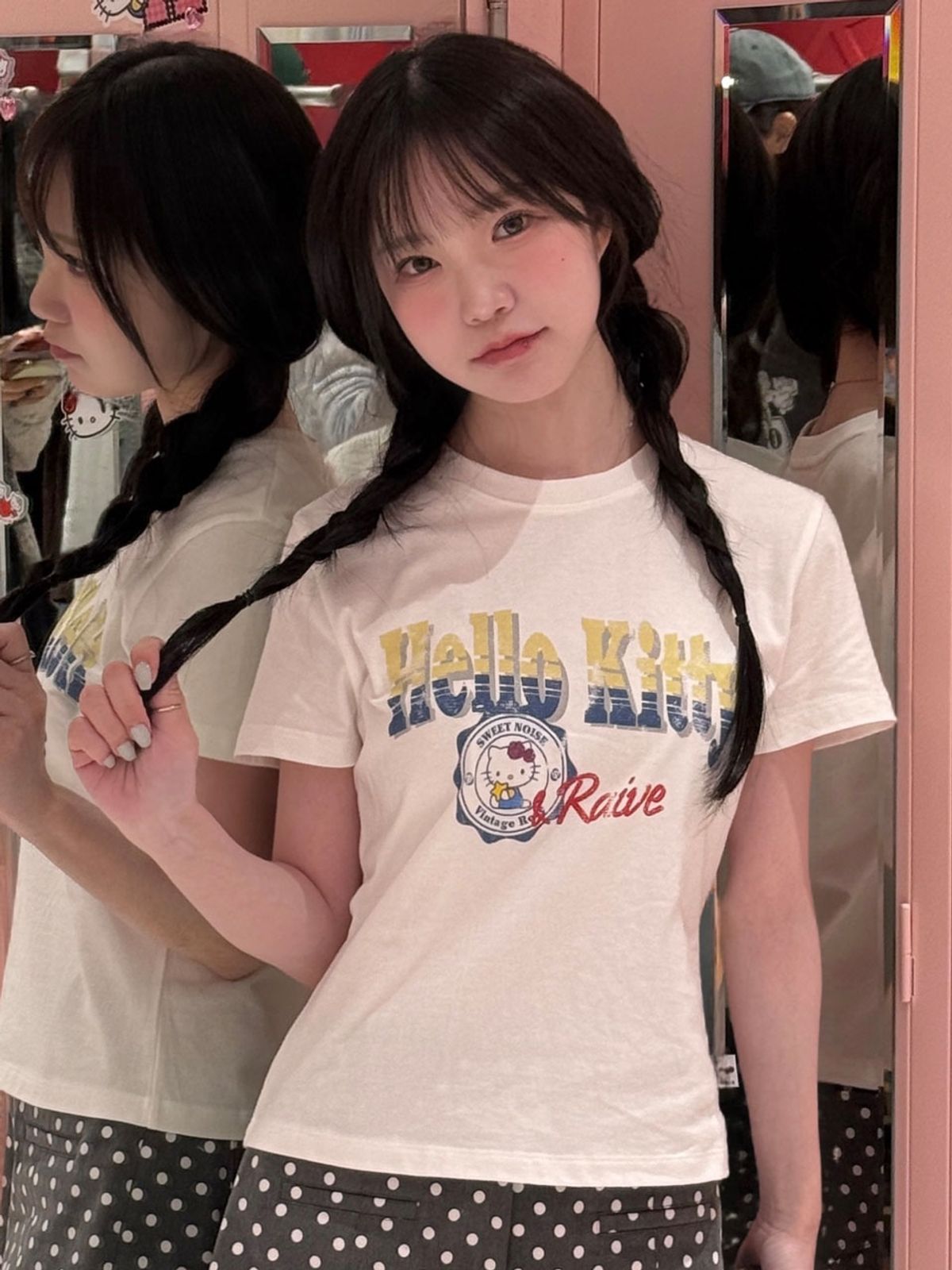 레이브(RAIVE) RAIVE X HELLO KITTY Stamp Graphic T-shirts VW6ME004_2color