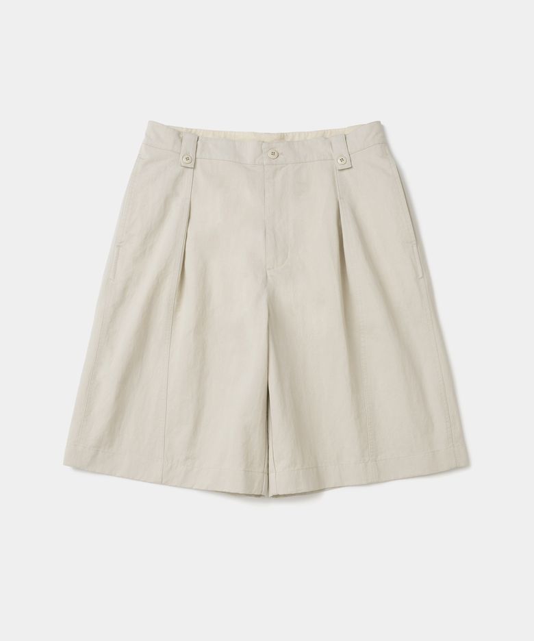 one tuck chino shorts beige