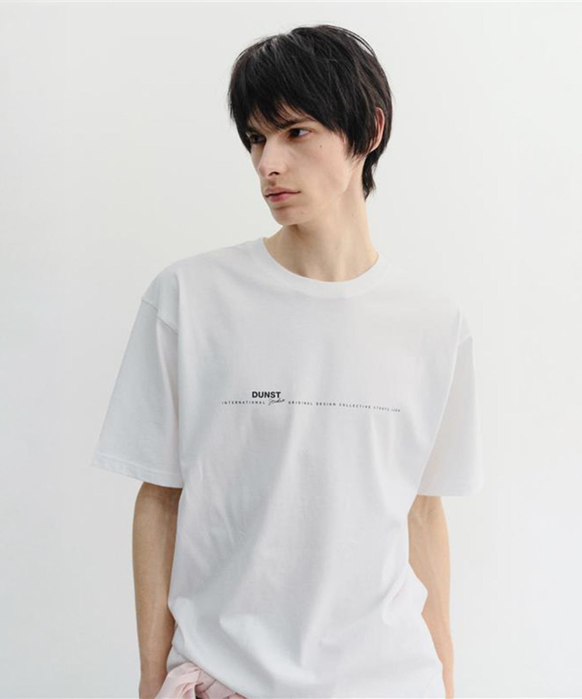 던스트 포 맨(DUNST FOR MEN) MINIMAL LETTERING T-SHIRT_UNISEX_UDTS6B147_OFF WHITE