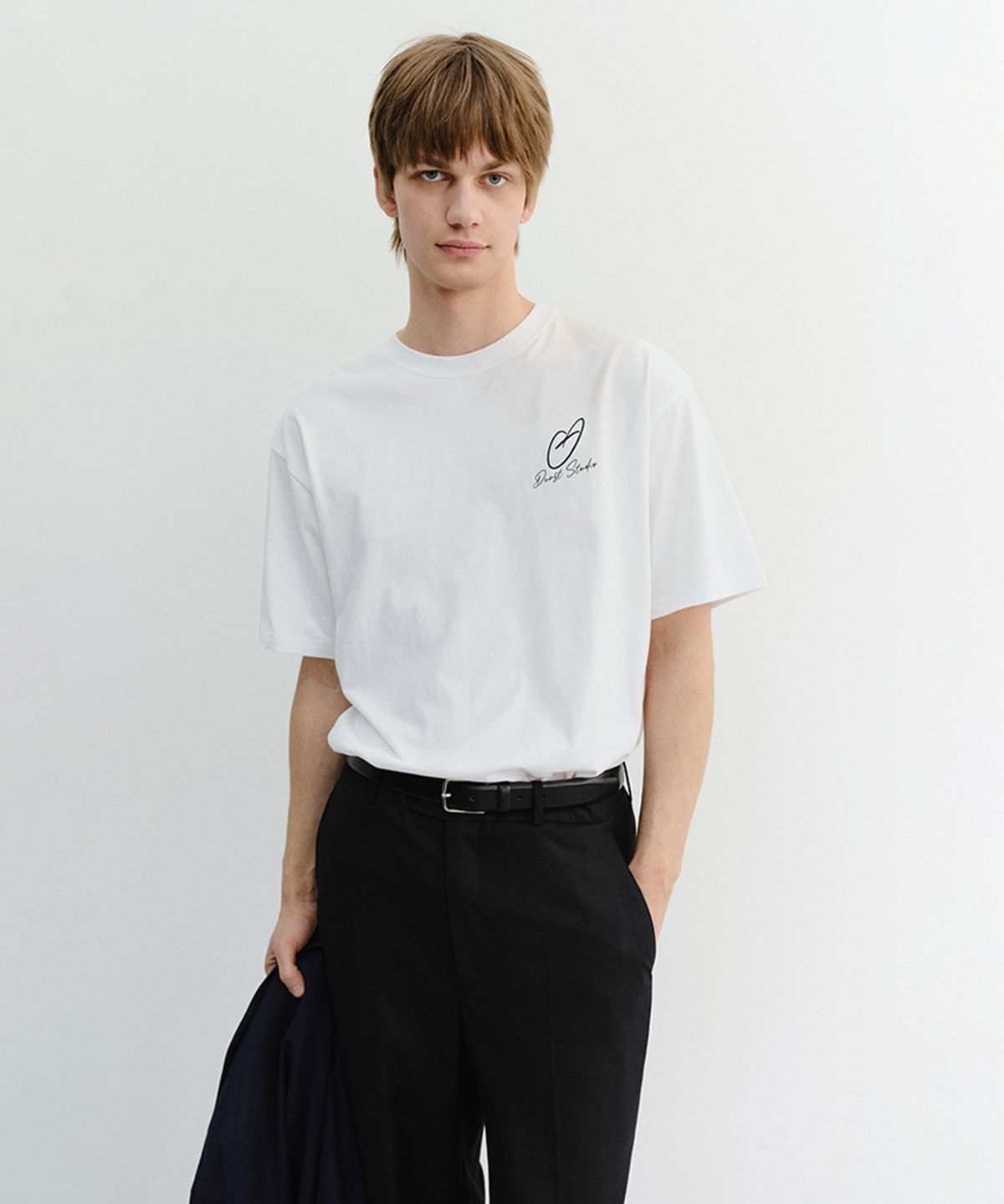 던스트 포 맨(DUNST FOR MEN) HEART D LOGO T-SHIRT_UNISEX_UDTS6B140_OFF WHITE