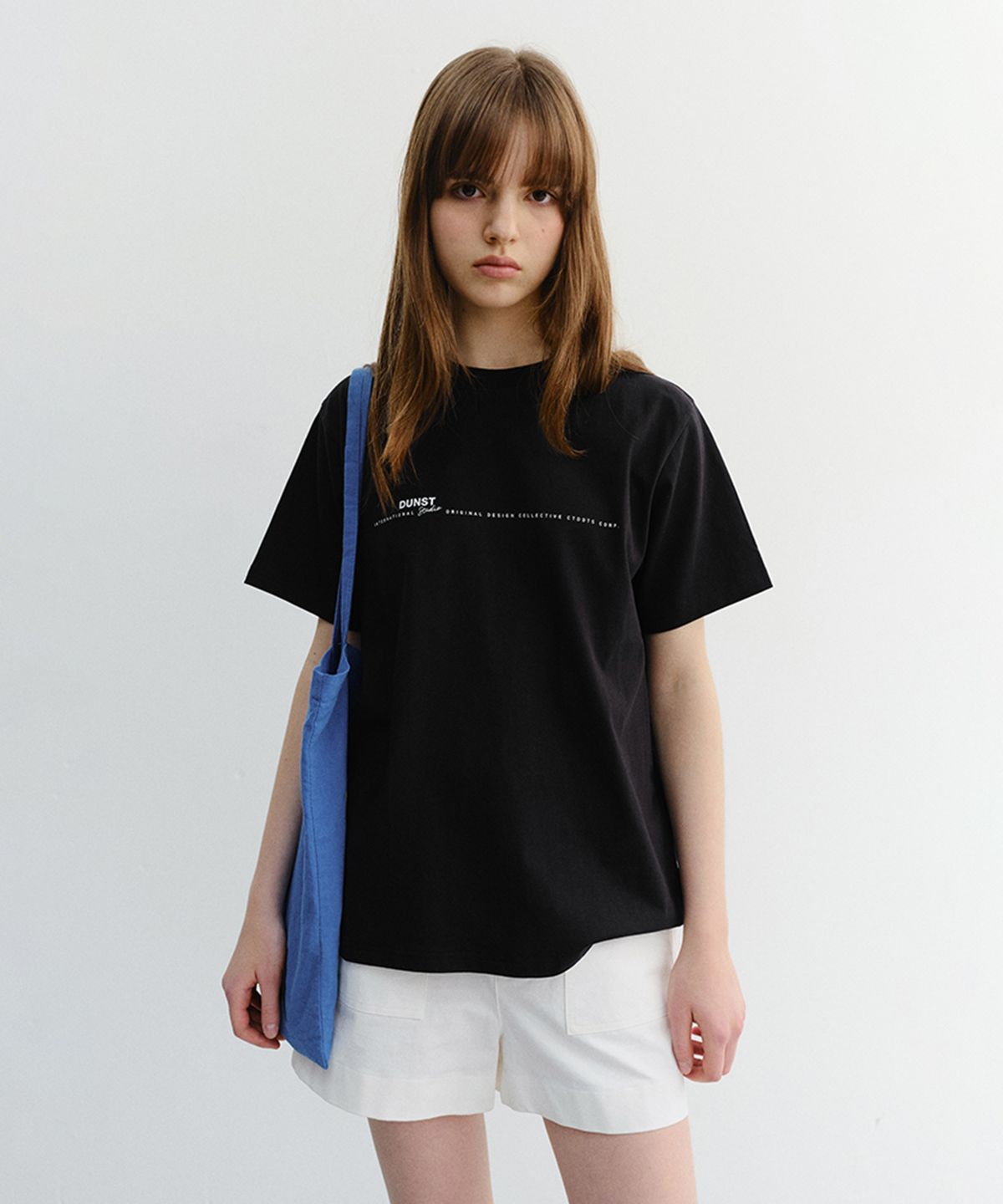 던스트(DUNST) UNISEX MINIMAL LETTERING T-SHIRT_UDTS6B147_BLACK