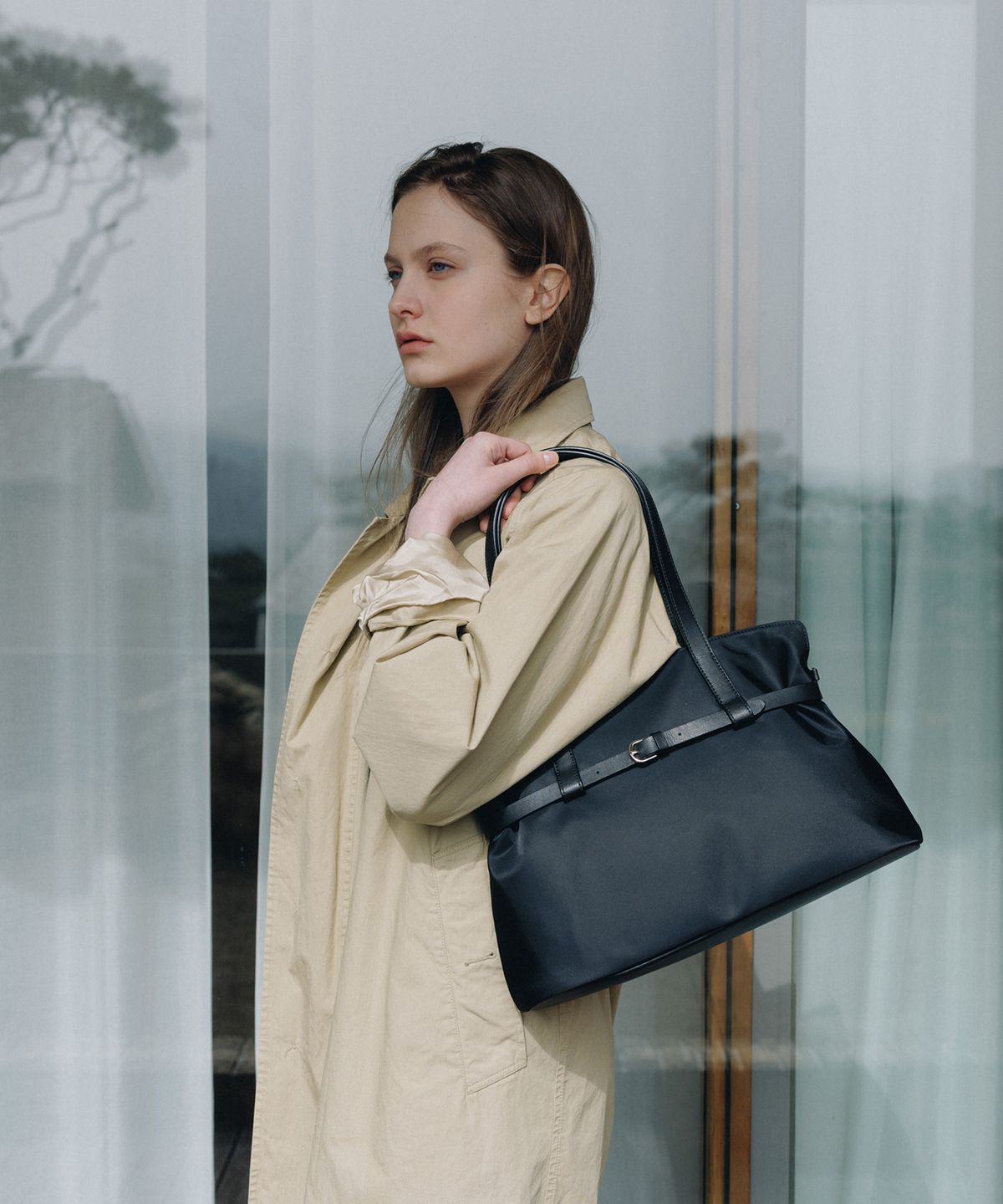 포이베(FOIVE) 로아 토트 ROAH Tote Black