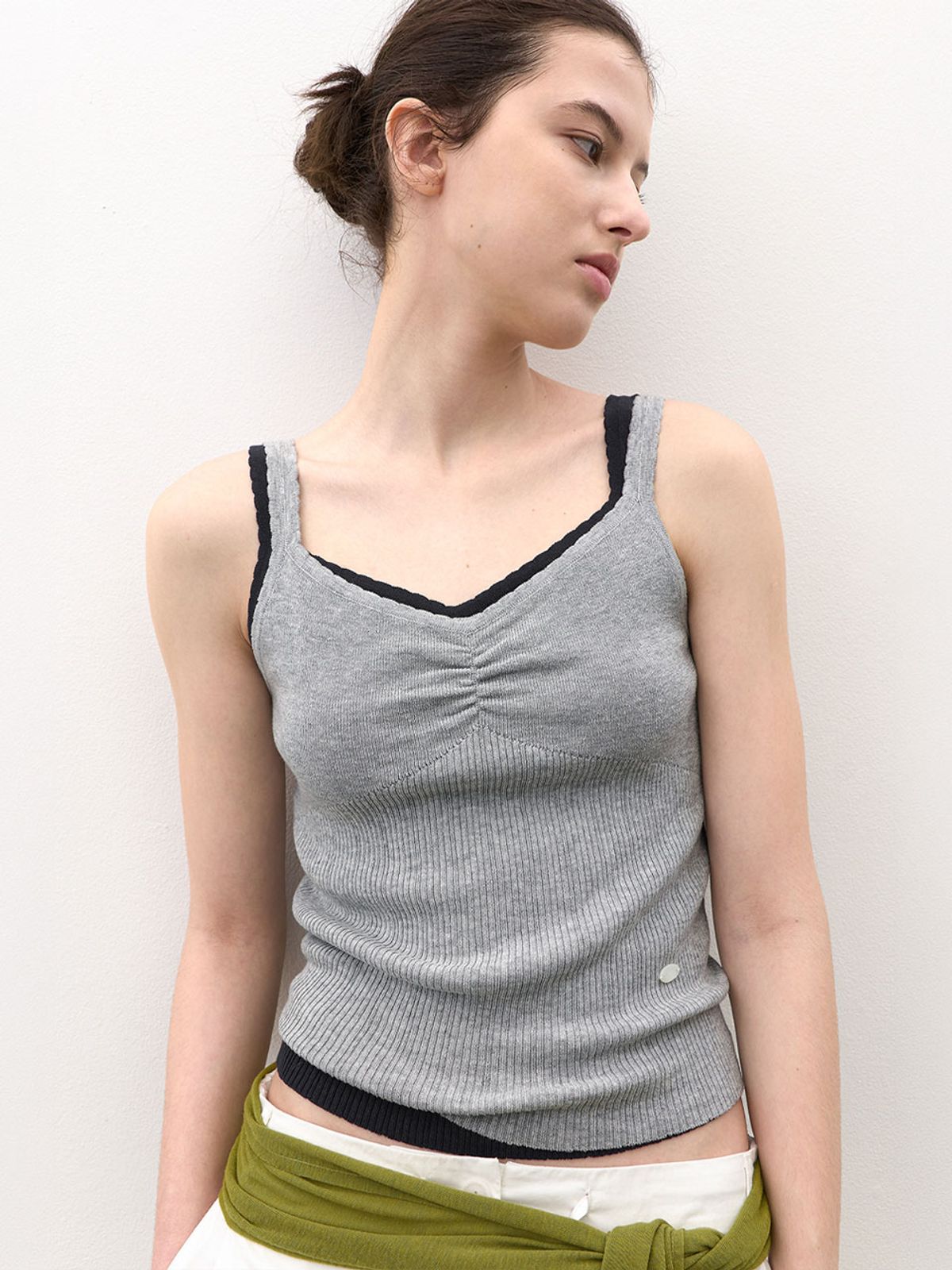아틀리에 나인(ATELIER NAIN) SCALLOP SHIRRING RIBBED SET-UP KNIT TOP (T-7248)