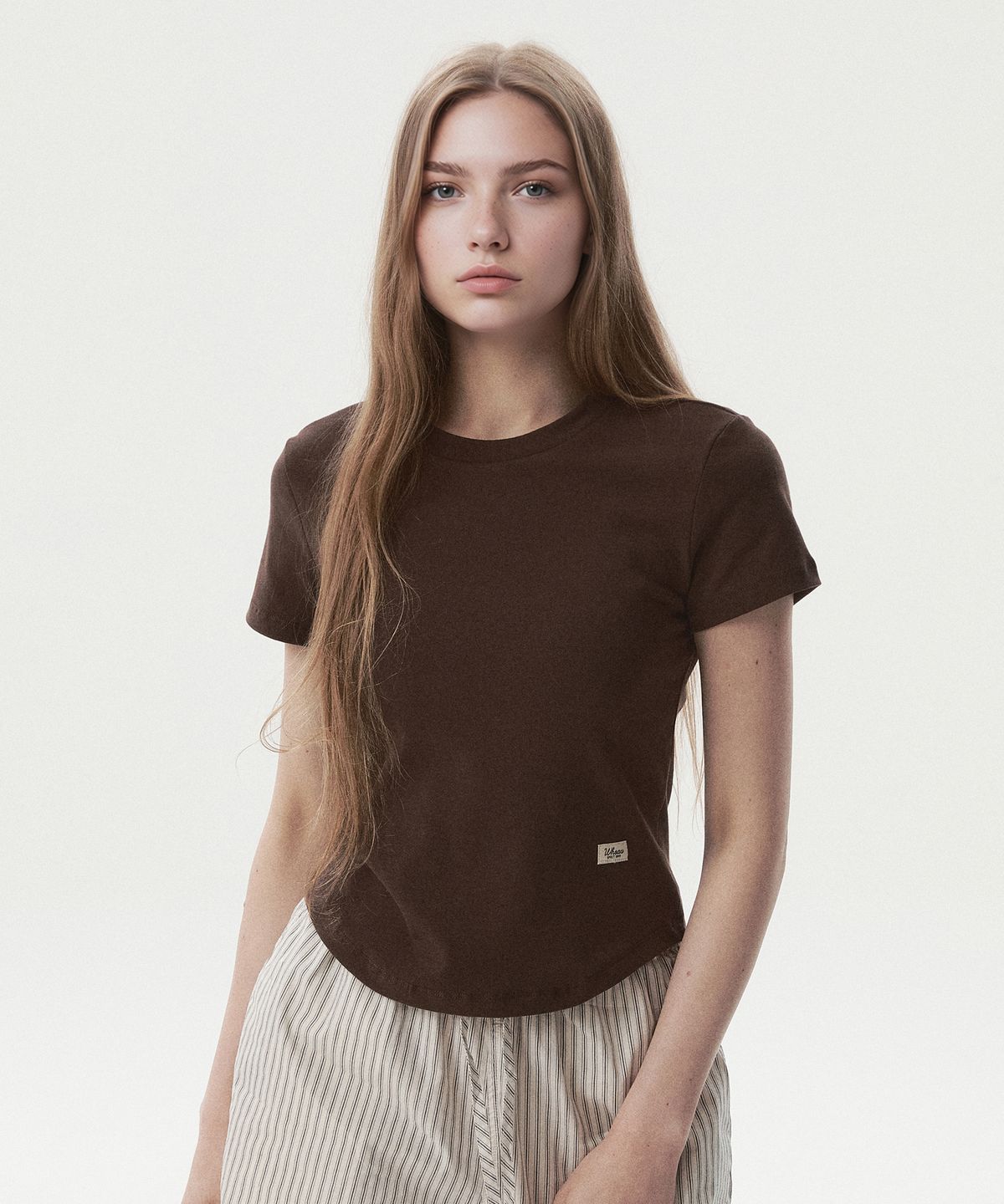 후아유(WHO.A.U) Round Neck Curved Hem T-shirt/WHRAG2433F