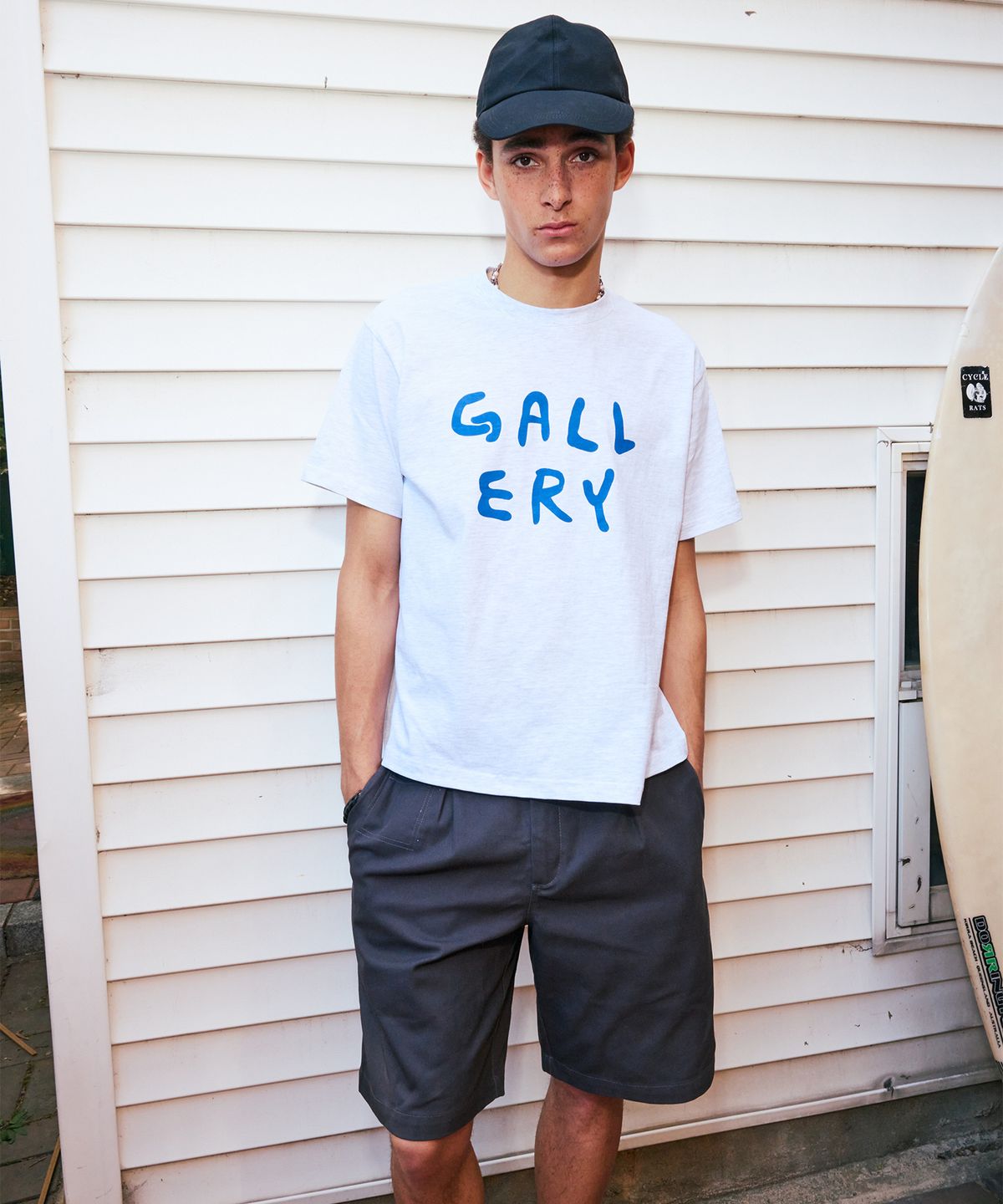 1011갤러리(1011 GALLERY) Gallery Logo T-Shirts - Light Gray