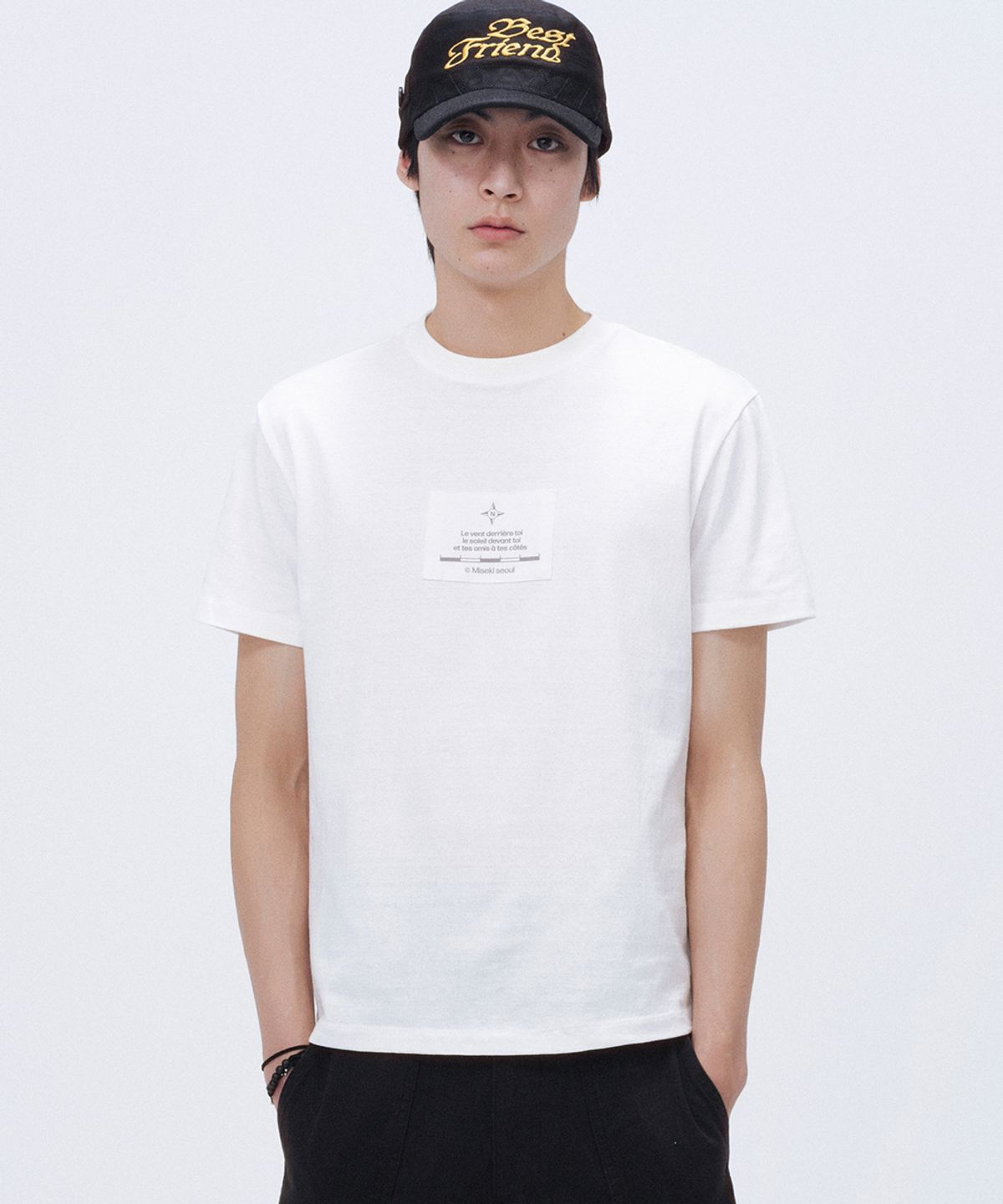 미세키서울 맨(MISEKISEOUL MEN) Compass patch short sleeve WHITE