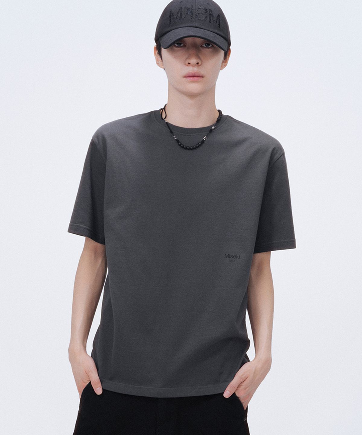 미세키서울 맨(MISEKISEOUL MEN) Yuyake graphic short sleeve CHARCOAL