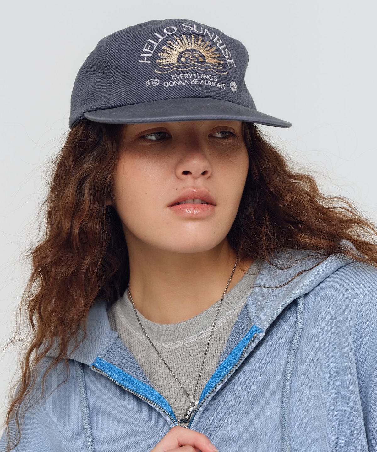 헬로 선라이즈(HELLO SUNRISE) Washed Two Tone Arch Logo 6panel Cap_Gray Purple