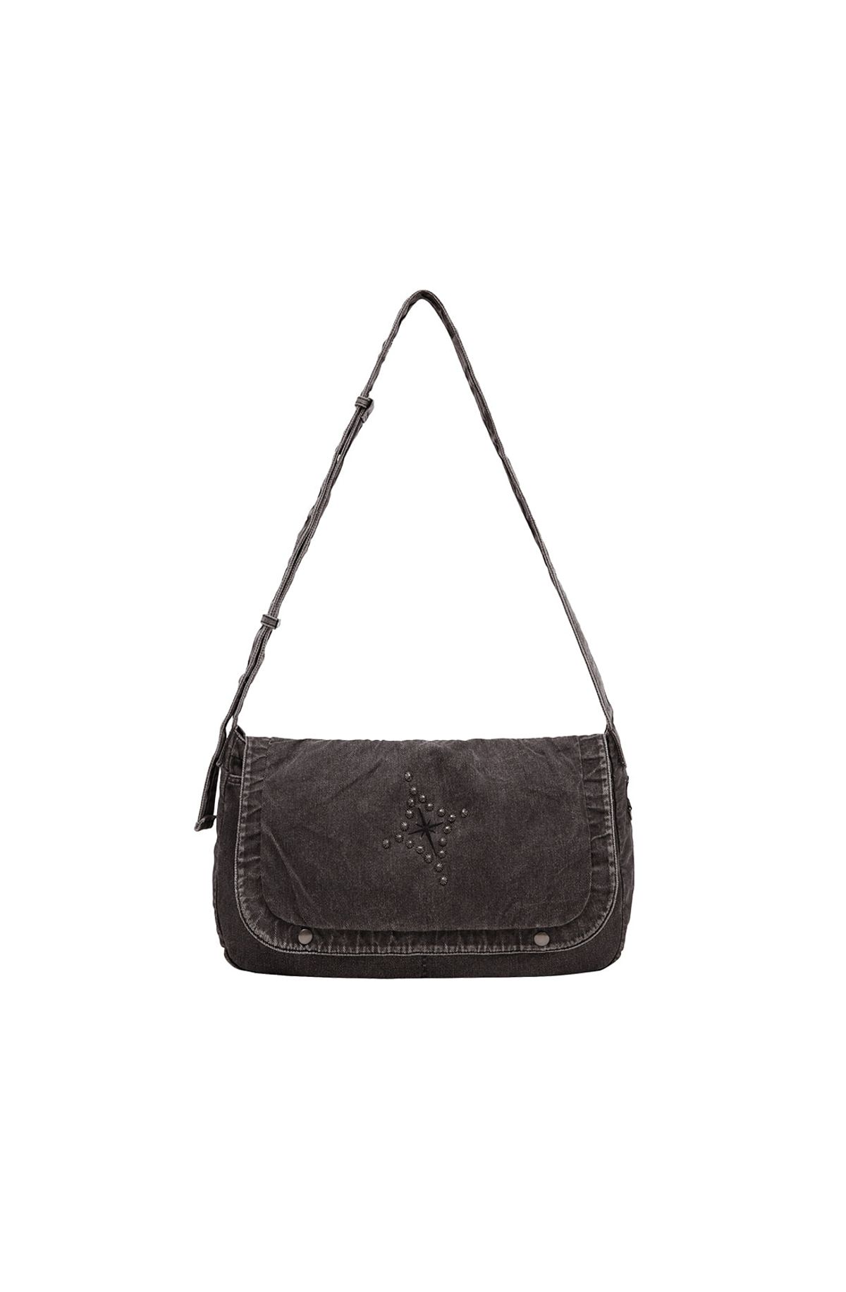 메아(MEA) WASHED STUDDED MESSENGER BAG [BLACK]