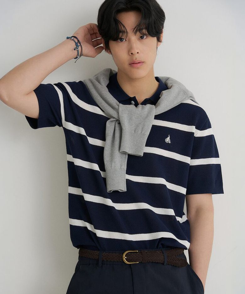 볼드 스트라이프 칼라넥 니트  네이비
