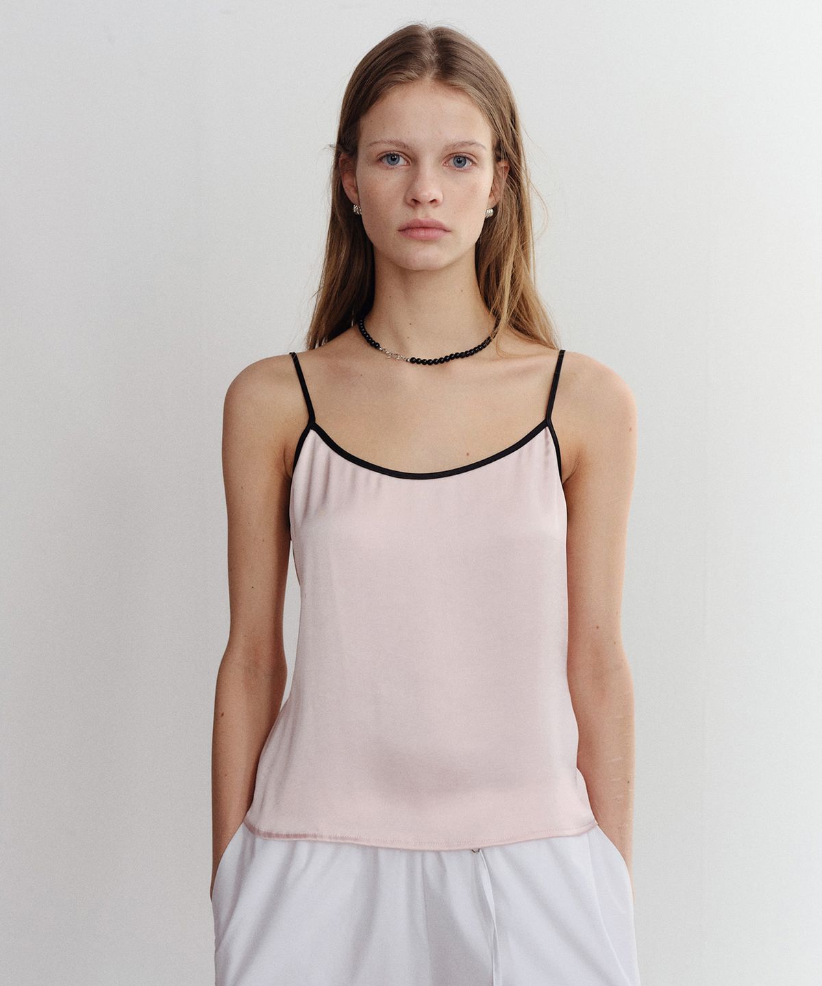 파로(FAHRO) SATIN SLEEVELESS TOP PINK