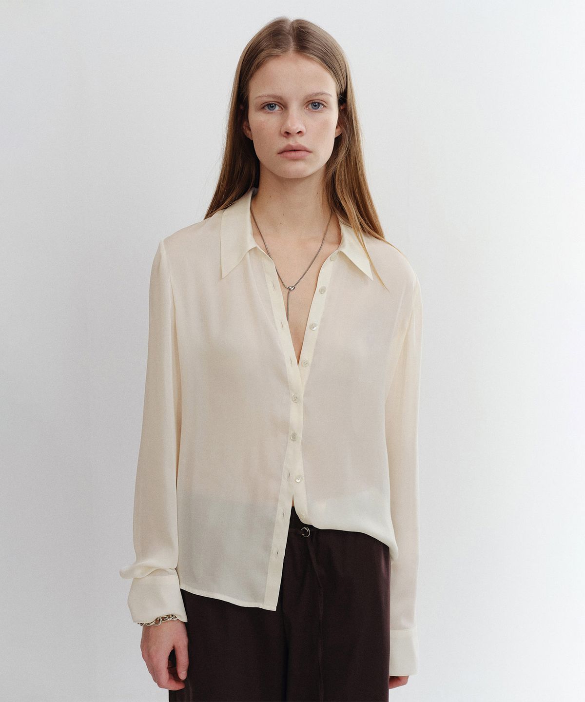 파로(FAHRO) SLIM FIT SHEER SHIRT BUTTER