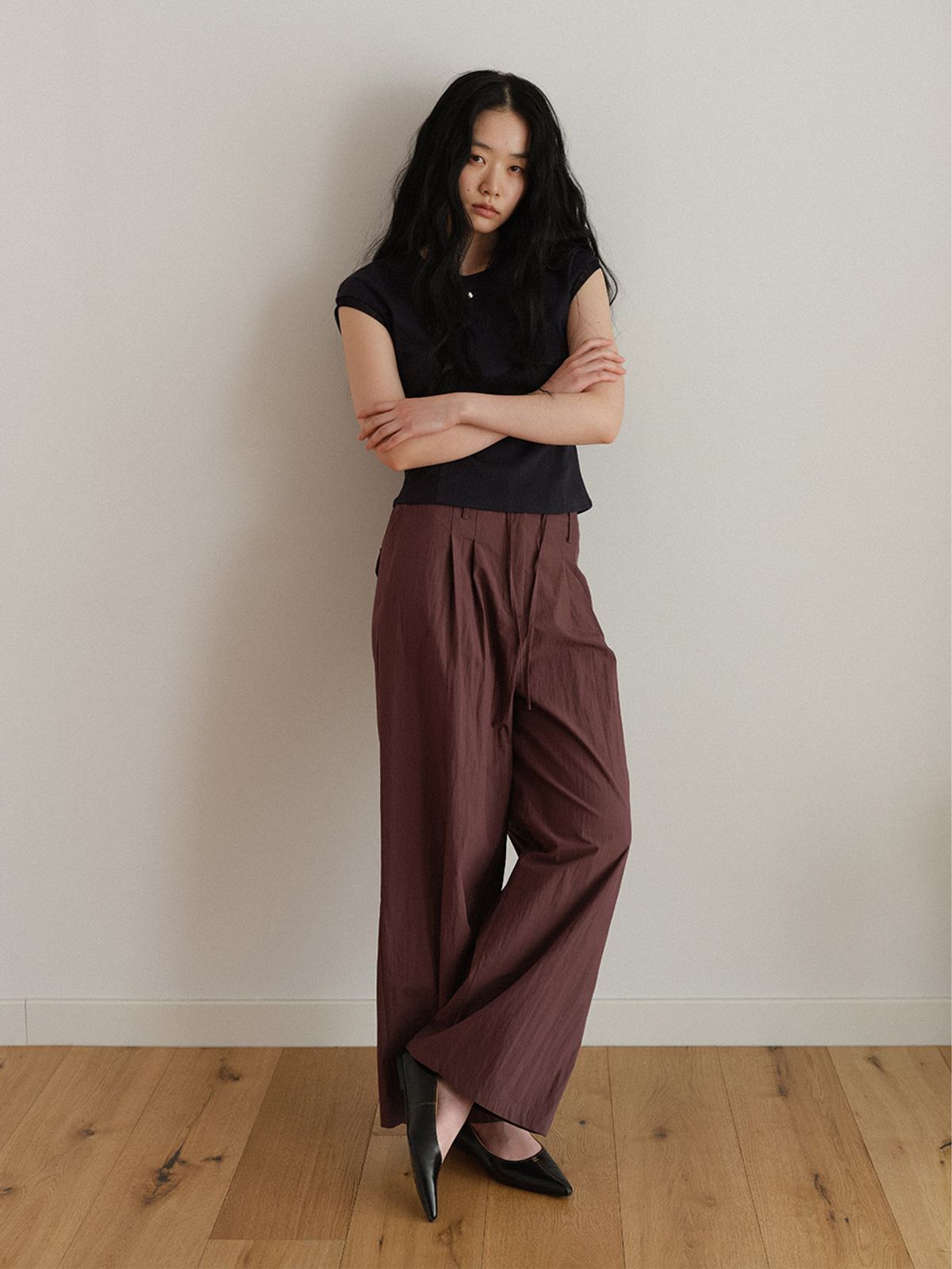 헌치(HUNCH) Tuck Detail Semi-Wide Pants (2color)