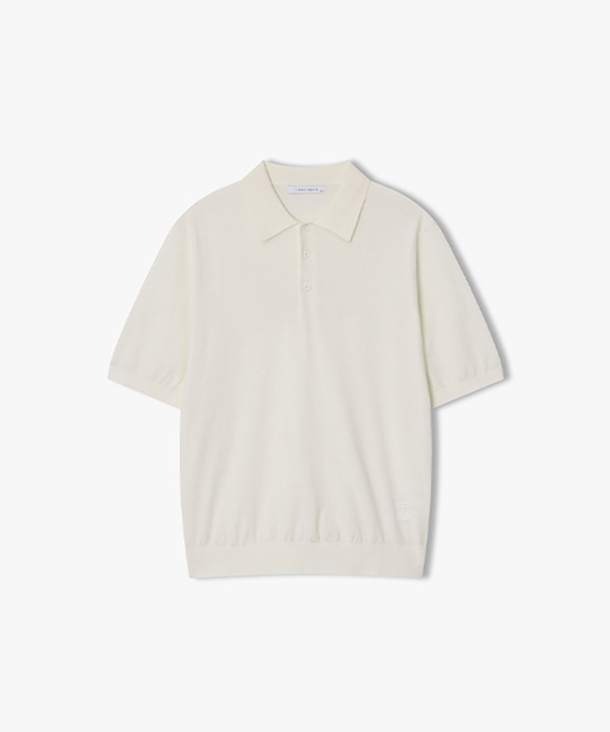 리버클래시(LIBERCLASSY) [26SS] LMM51781 화이트 솔리드 카라 니트 탑
