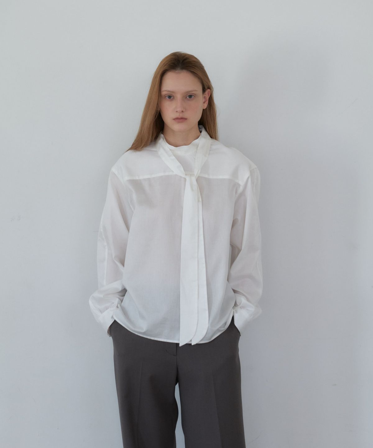 앤테(AENTE) Back Tie Detail Shirt-White