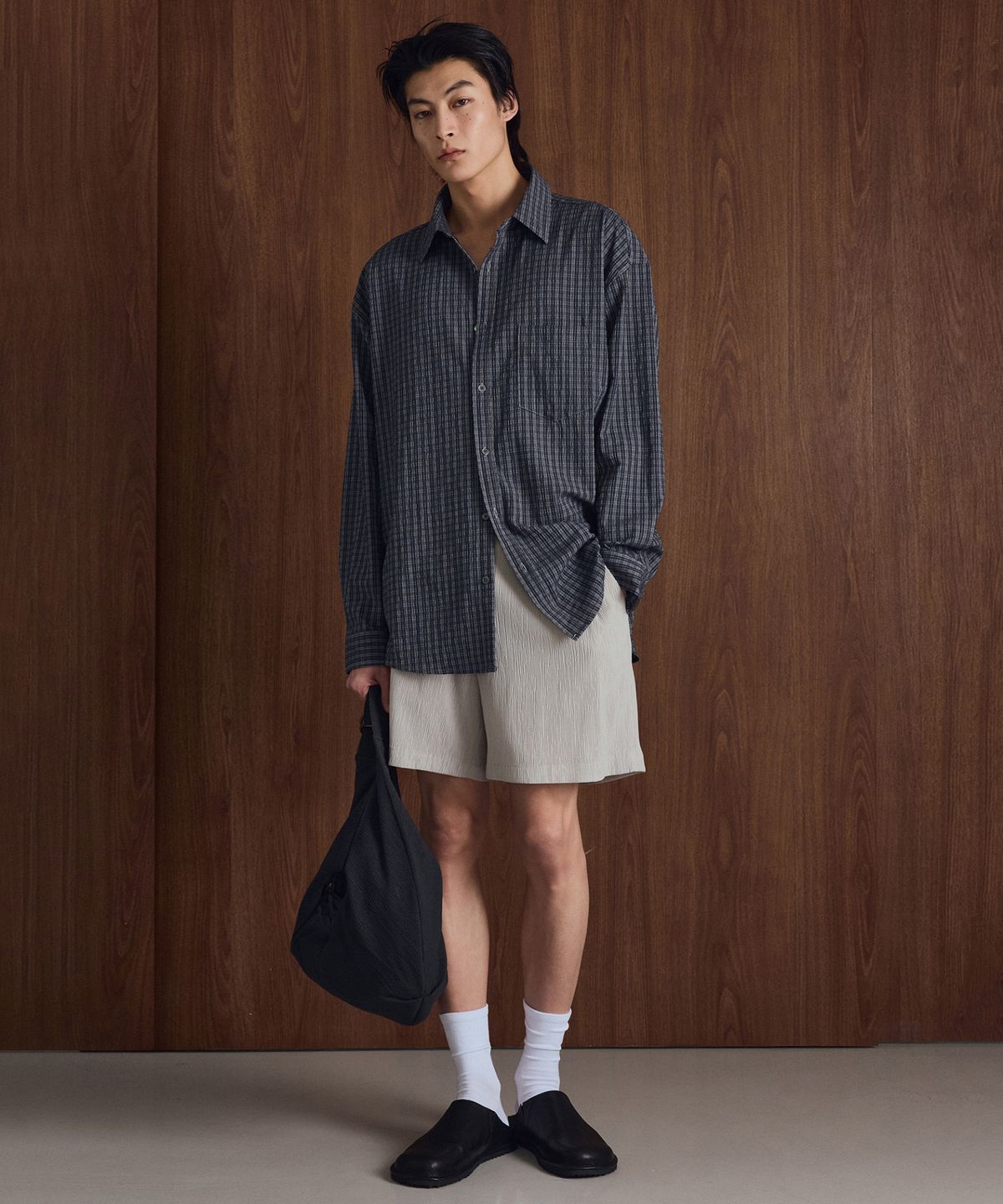 티엔지티(TNGT) Kinoshita Seersucker Shorts (Light Beige) TNPA6E208I2