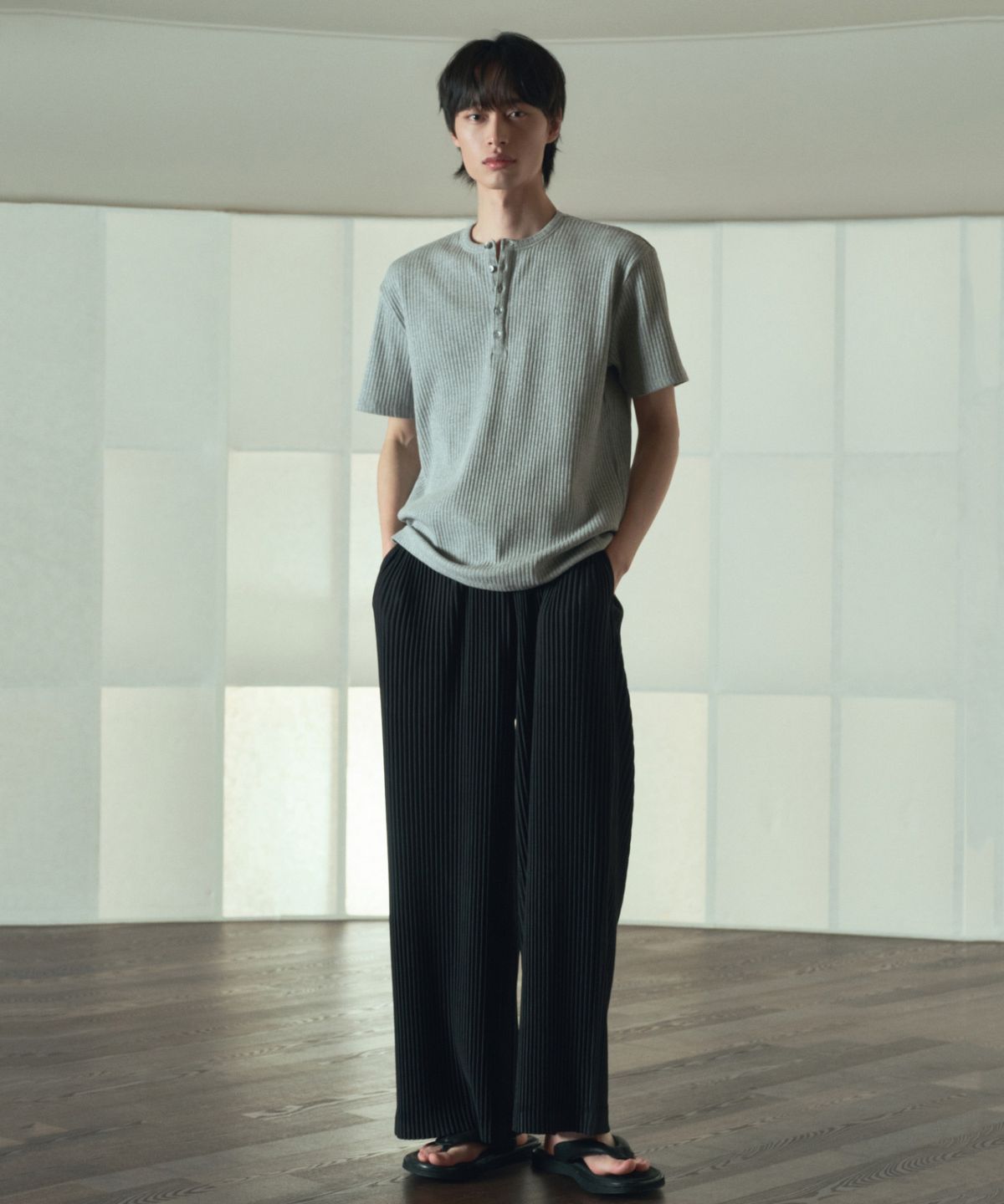 티엔지티(TNGT) Yoyogi Pleats Wide Pants (Black) TNPA6E108BK