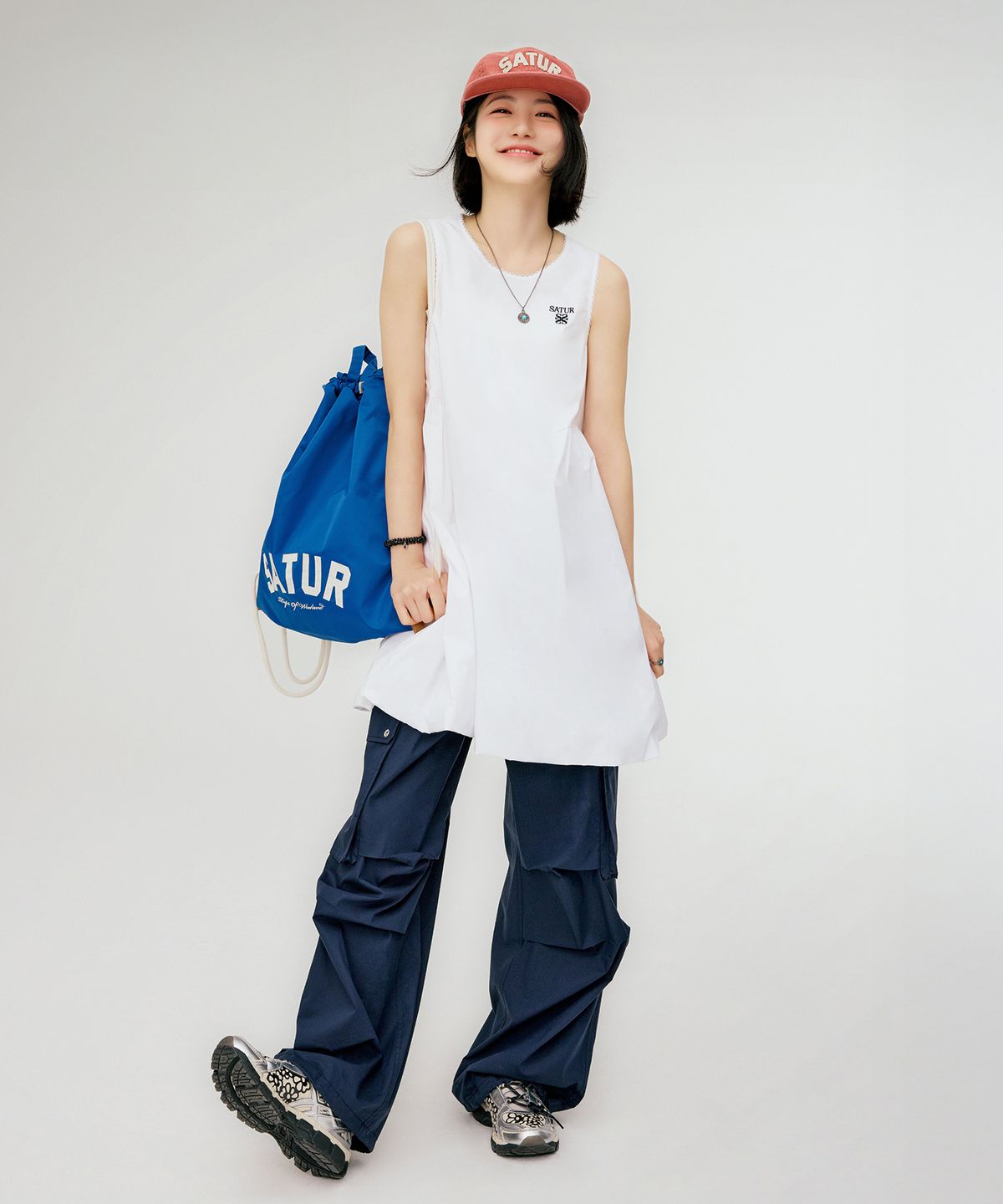 세터(SATUR) (W) 벌룬 슬리브리스 원피스 화이트
