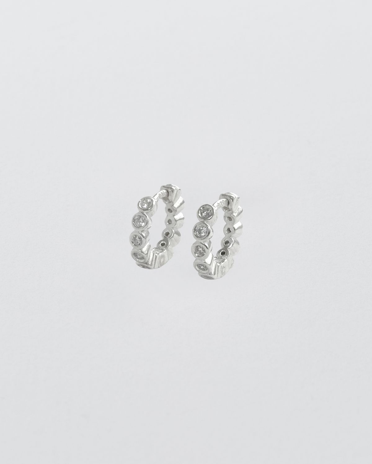 어나더레이어(ANOTHERLAYER) Bezel Hoop Earring - Silver (silver925)