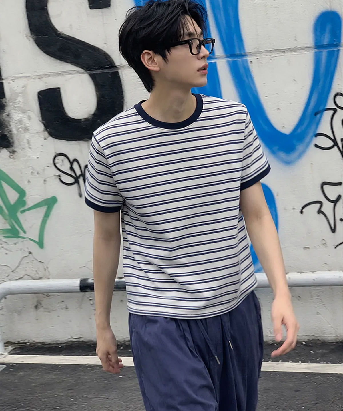 비터레인(VITTERAIN) 스트라이프 링거티셔츠 네이비