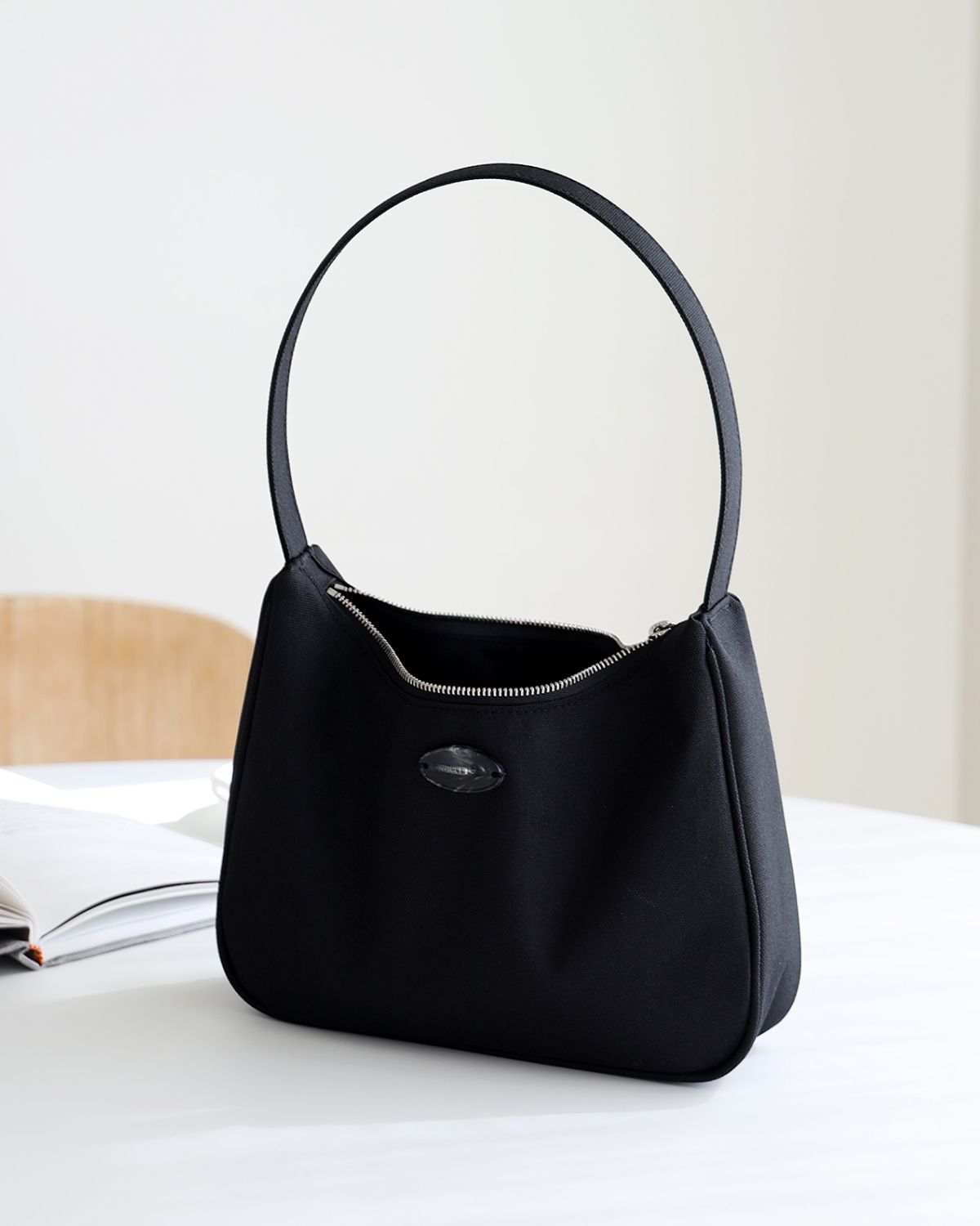 프로젝트 1907(PROJECT1907) [PLASTIC] Mini Hobobag2 (Black)