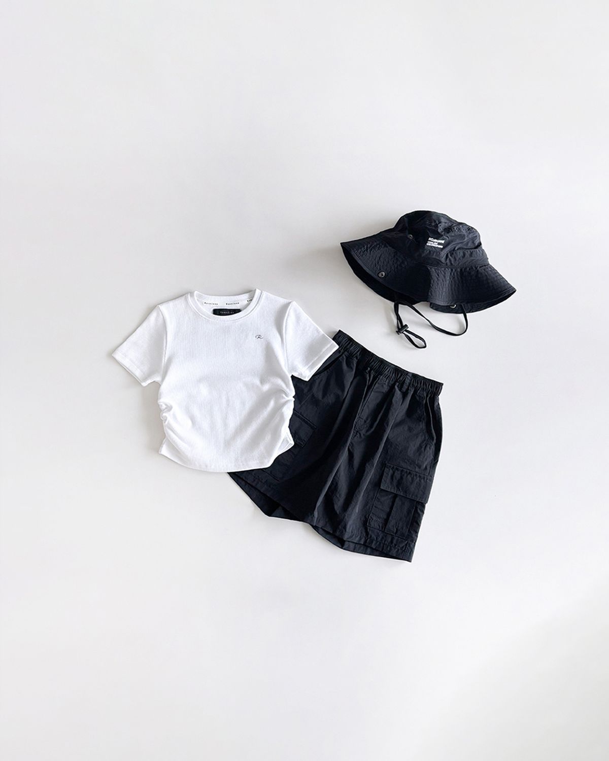 로아앤제인(ROANJANE) (골지)플레인 티셔츠+보스 카고팬츠 SET