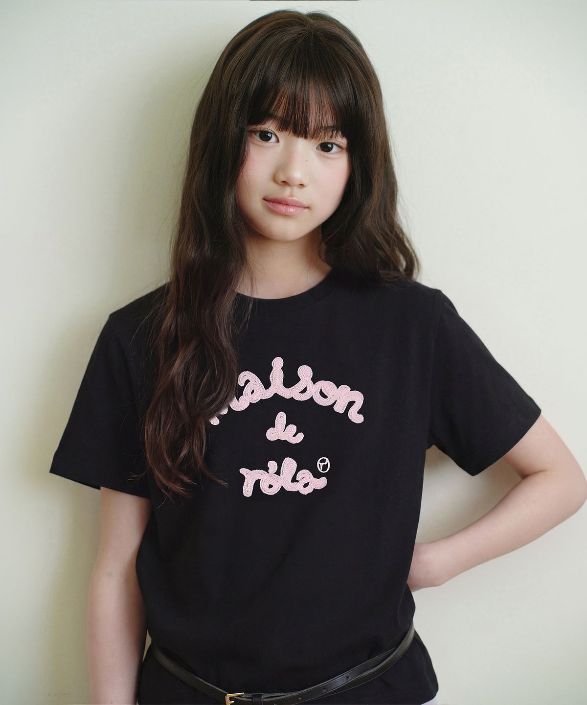로라로라(ROLAROLA) KIDS MAISON DE ROLA EMBROIDERY T-SHIRT BLACK