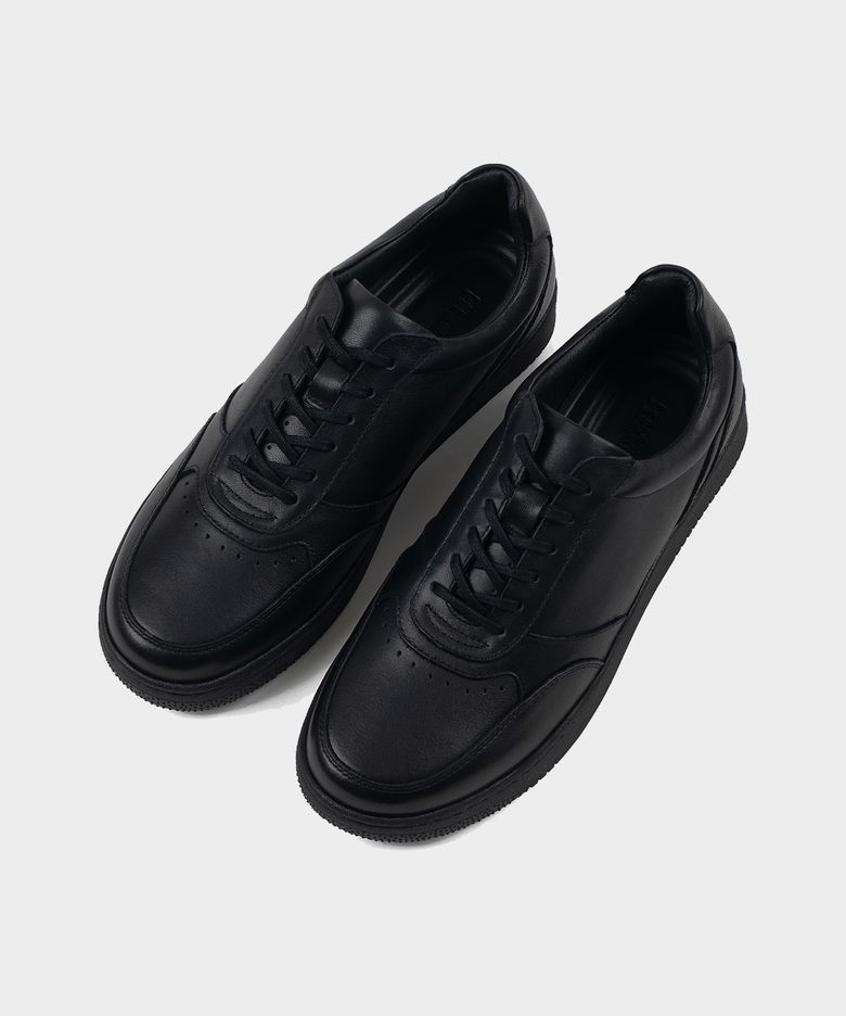 serve (black)