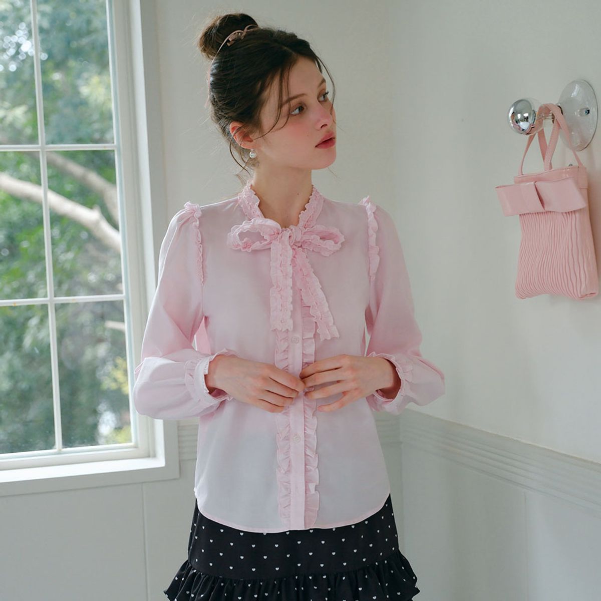 쎄무아듀(CEST MOIDEW) Cest_Ribbon tie ruffle button blouse
