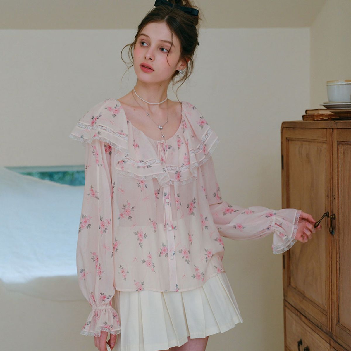 쎄무아듀(CEST MOIDEW) Cest_Floral ruffle chiffon blouse